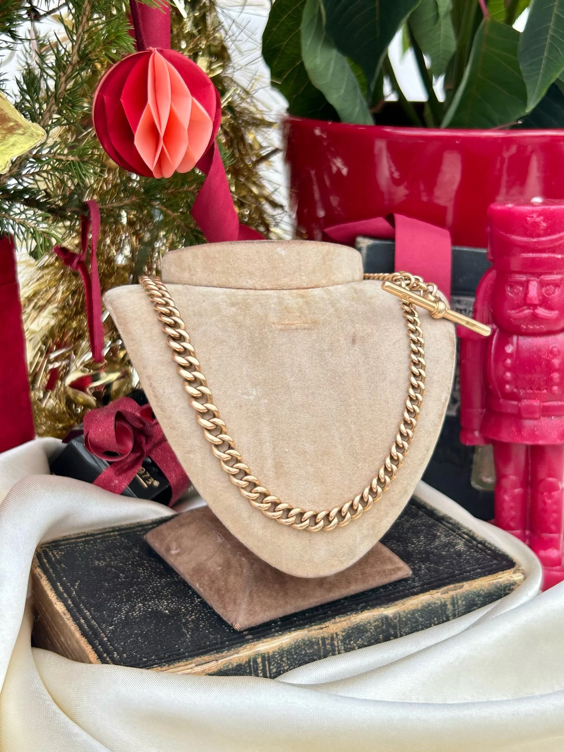 D437F4A2-6D9E-403A-B136-32A8FE68350E