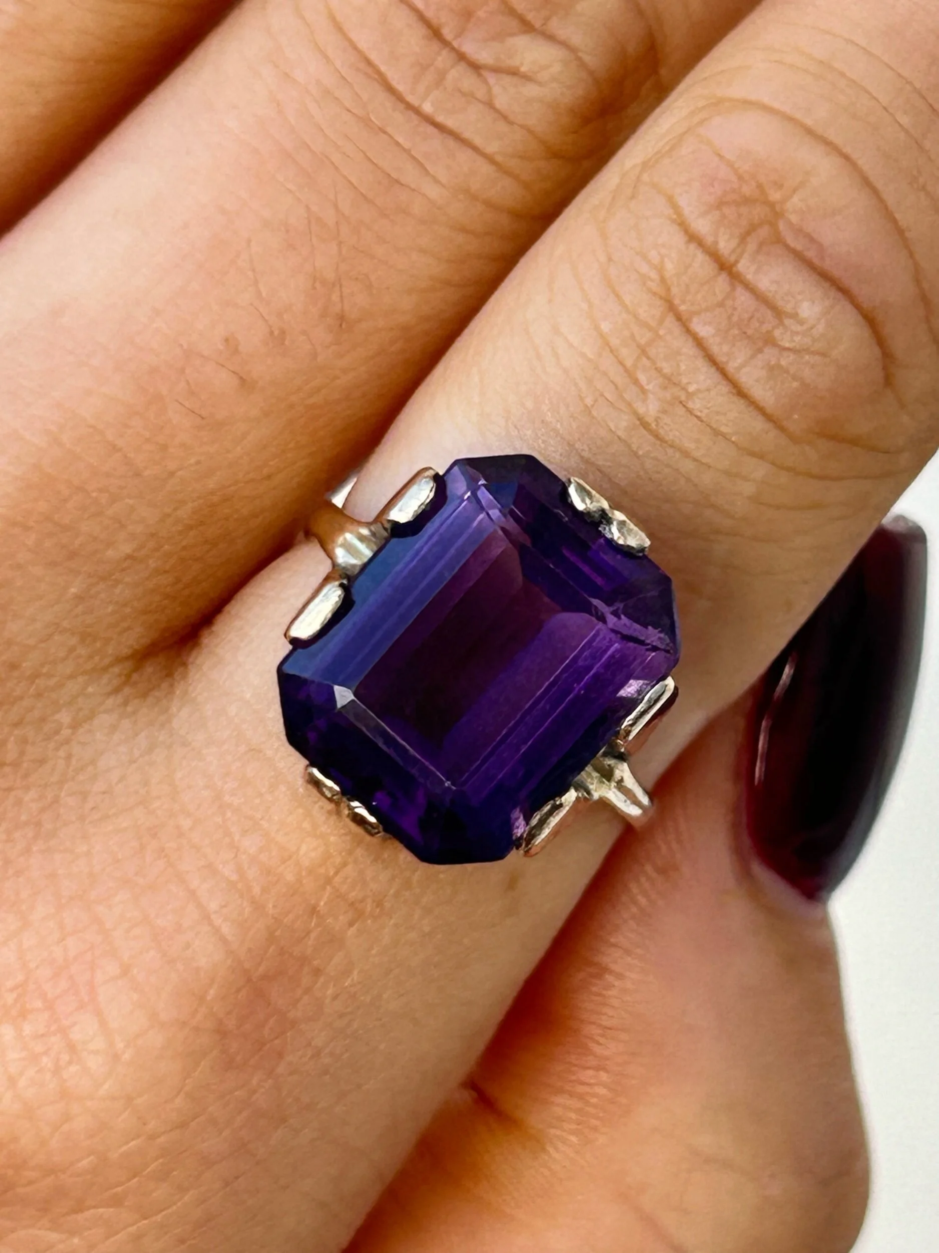 56197029-25AC-44FD-B2D0-3543E50E81A5