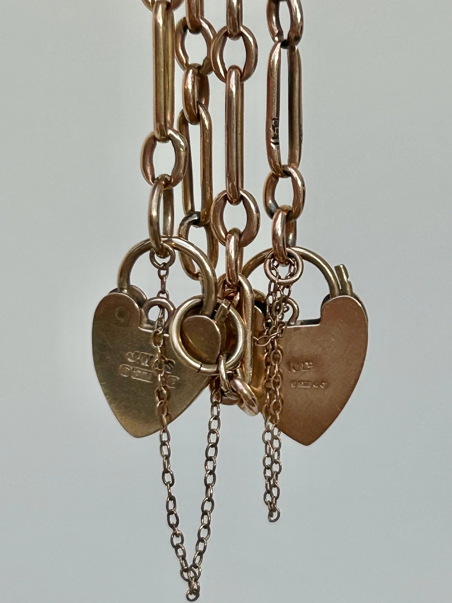 3F394249-F5D0-42A1-B96B-C4CE7994CEFC