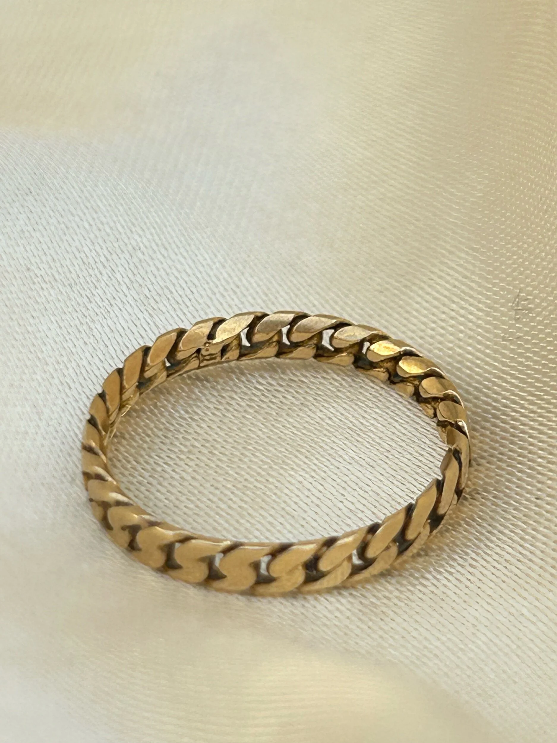 CDFB29CB-D3B8-42BF-B51E-9CD951EC0B99