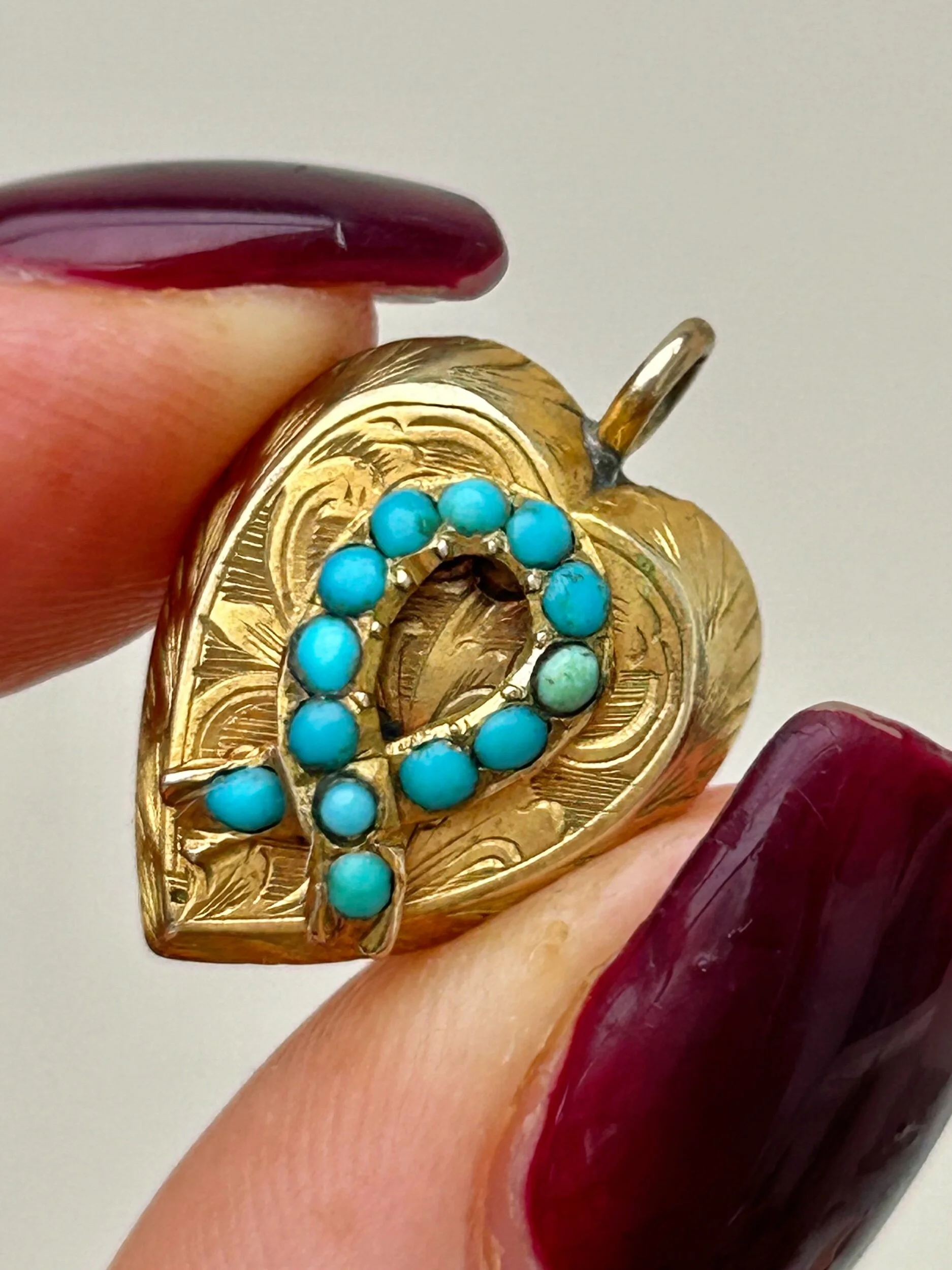 038B8B51-E573-42BD-B79B-2B647722DE3D