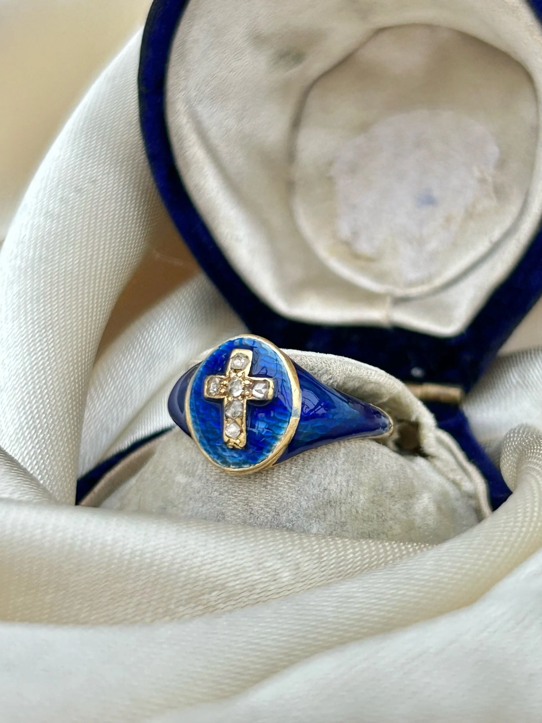 CC3CF5B2-B839-45EF-BD81-8E28EA48BE89