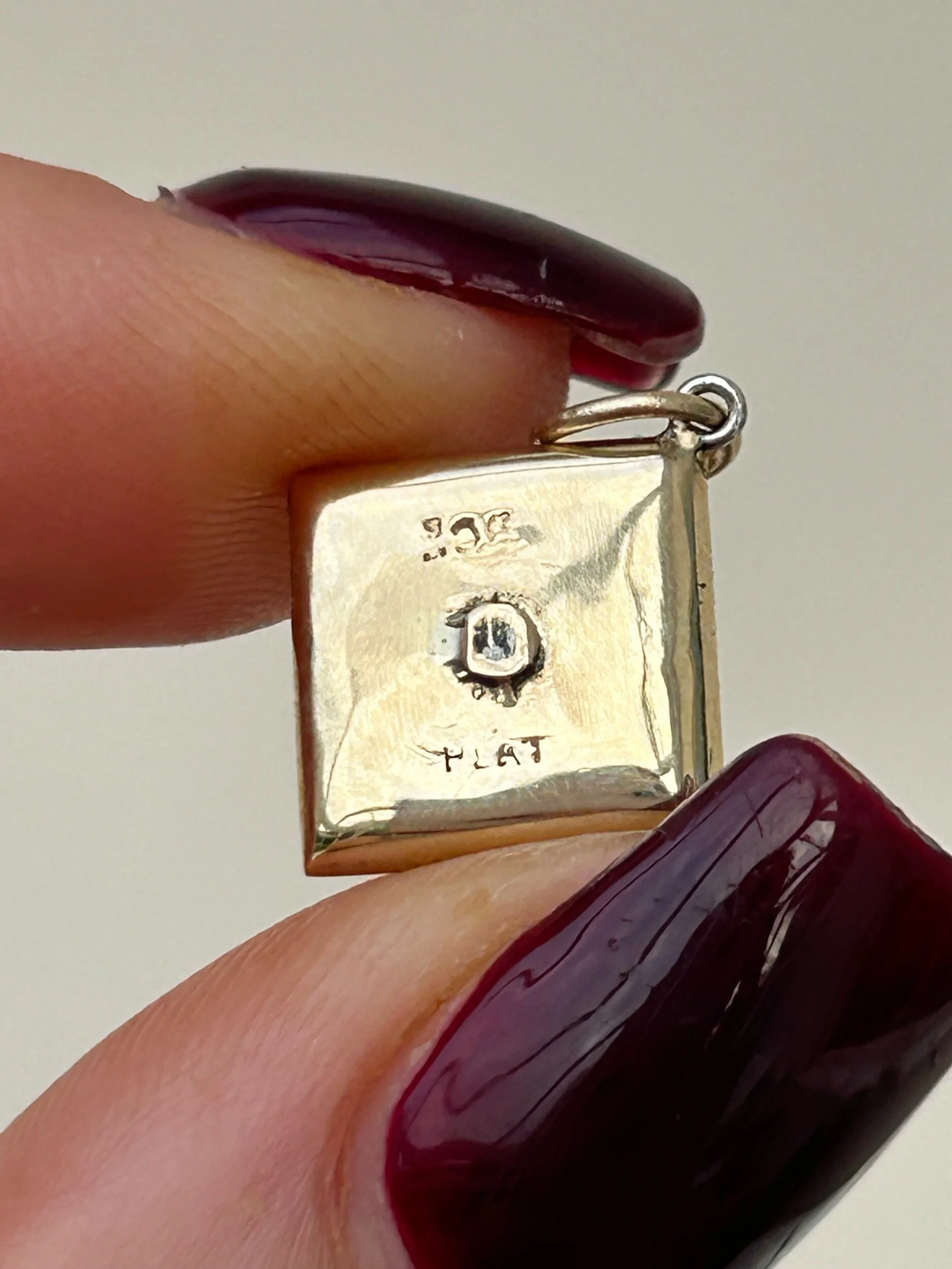 54A6D2C7-7018-4AD4-AC5D-62B8B5B64DCB