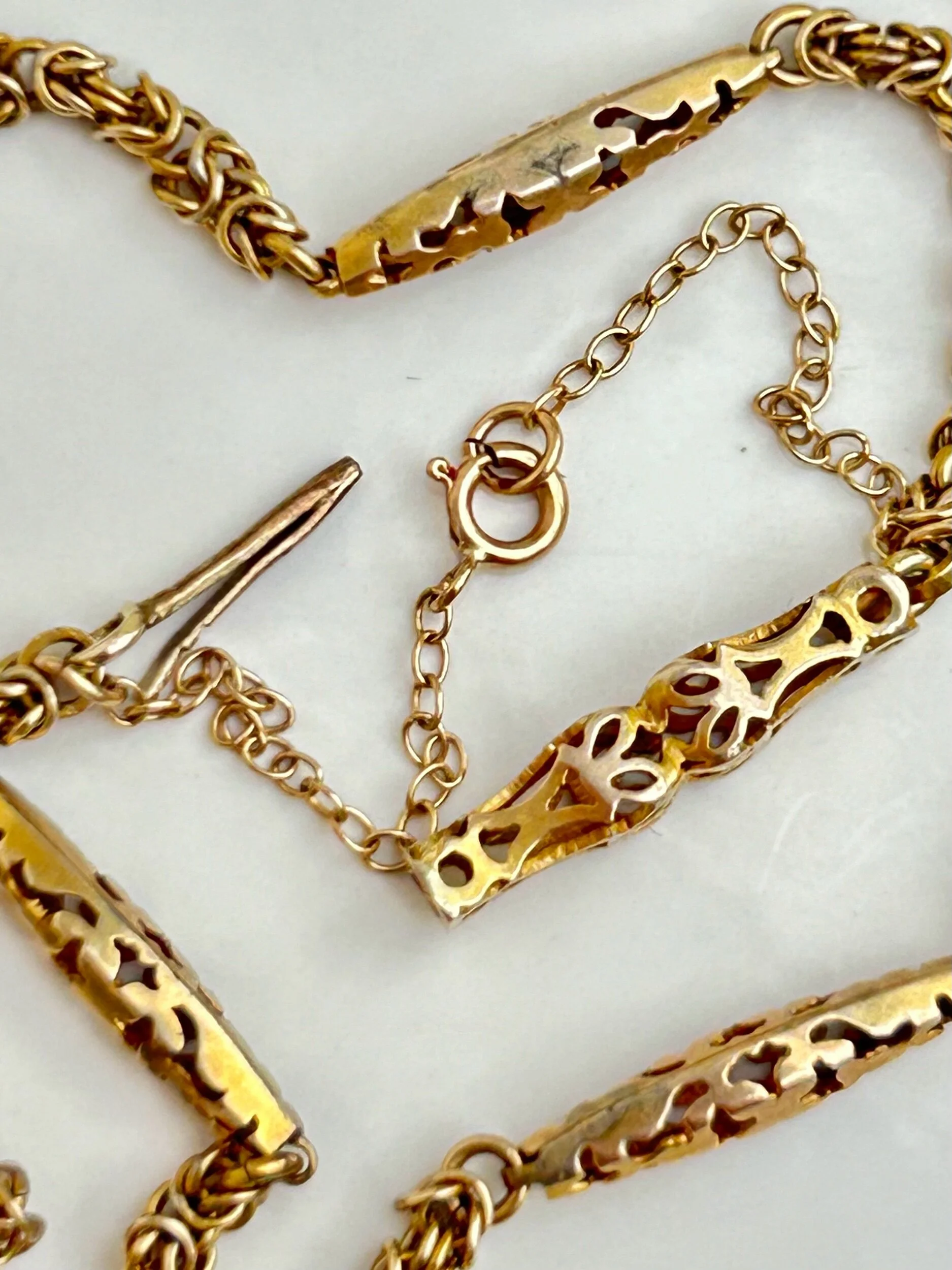 605100E9-23E0-4CCC-9B51-FE896D6B70B5