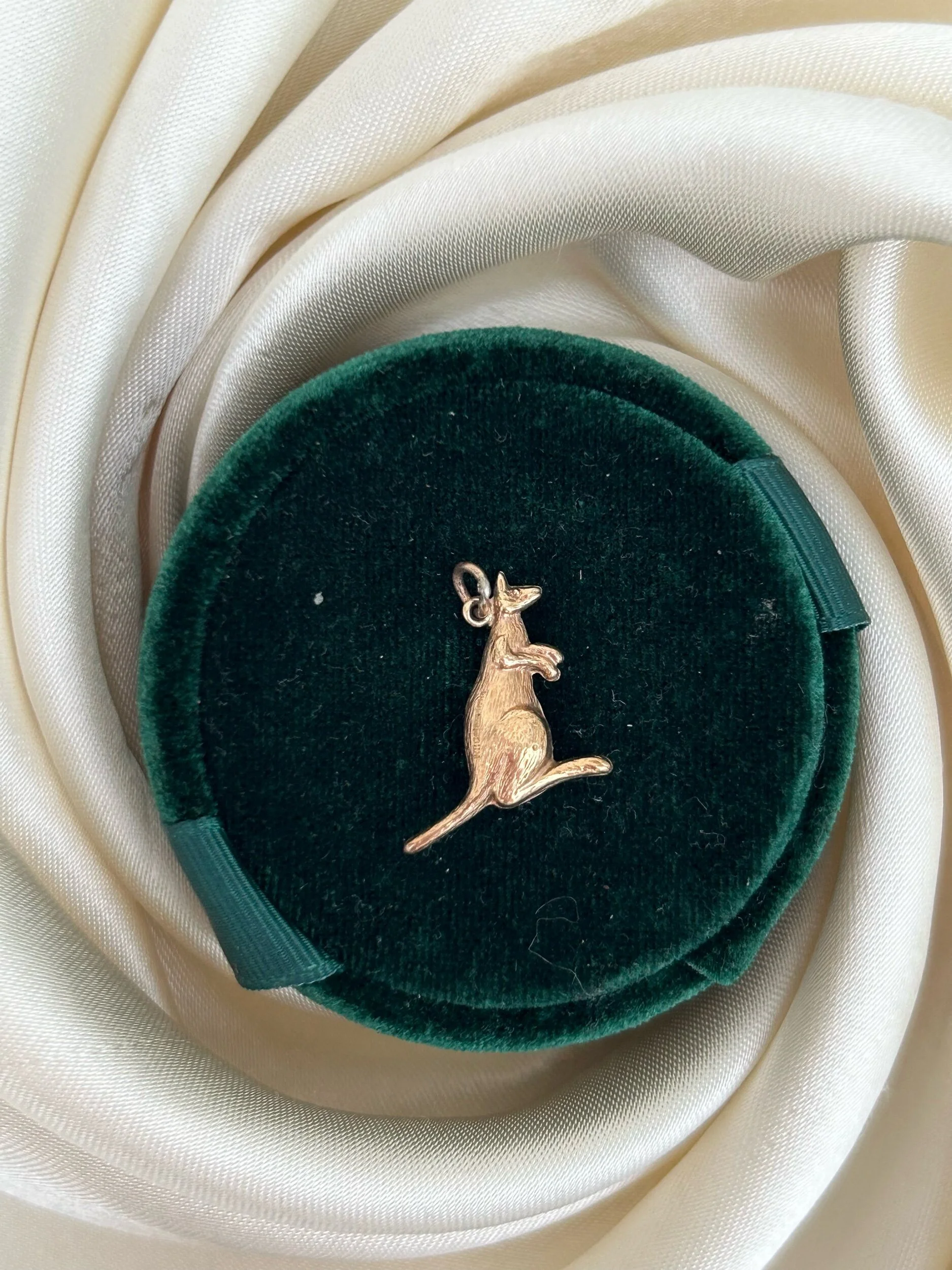 9906CB39-551D-455A-AD0C-3E4B6630909F