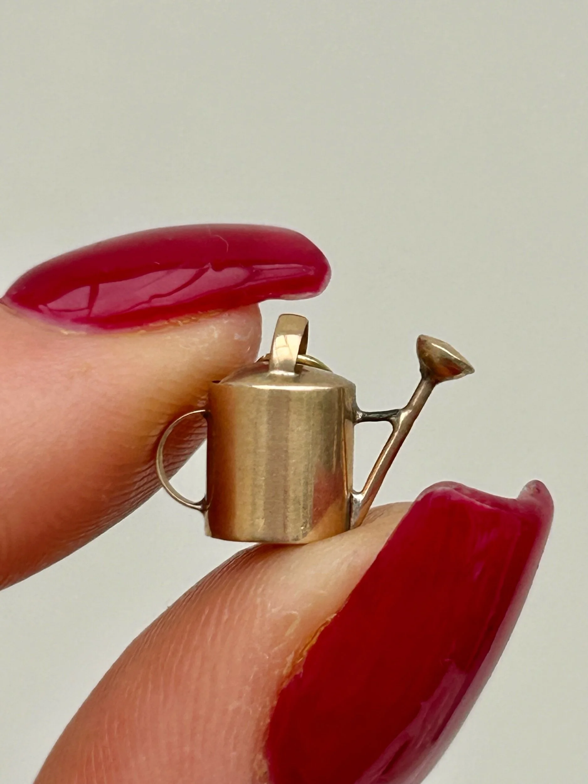 AE72744F-ACDF-49DC-AC7E-C868B409F772