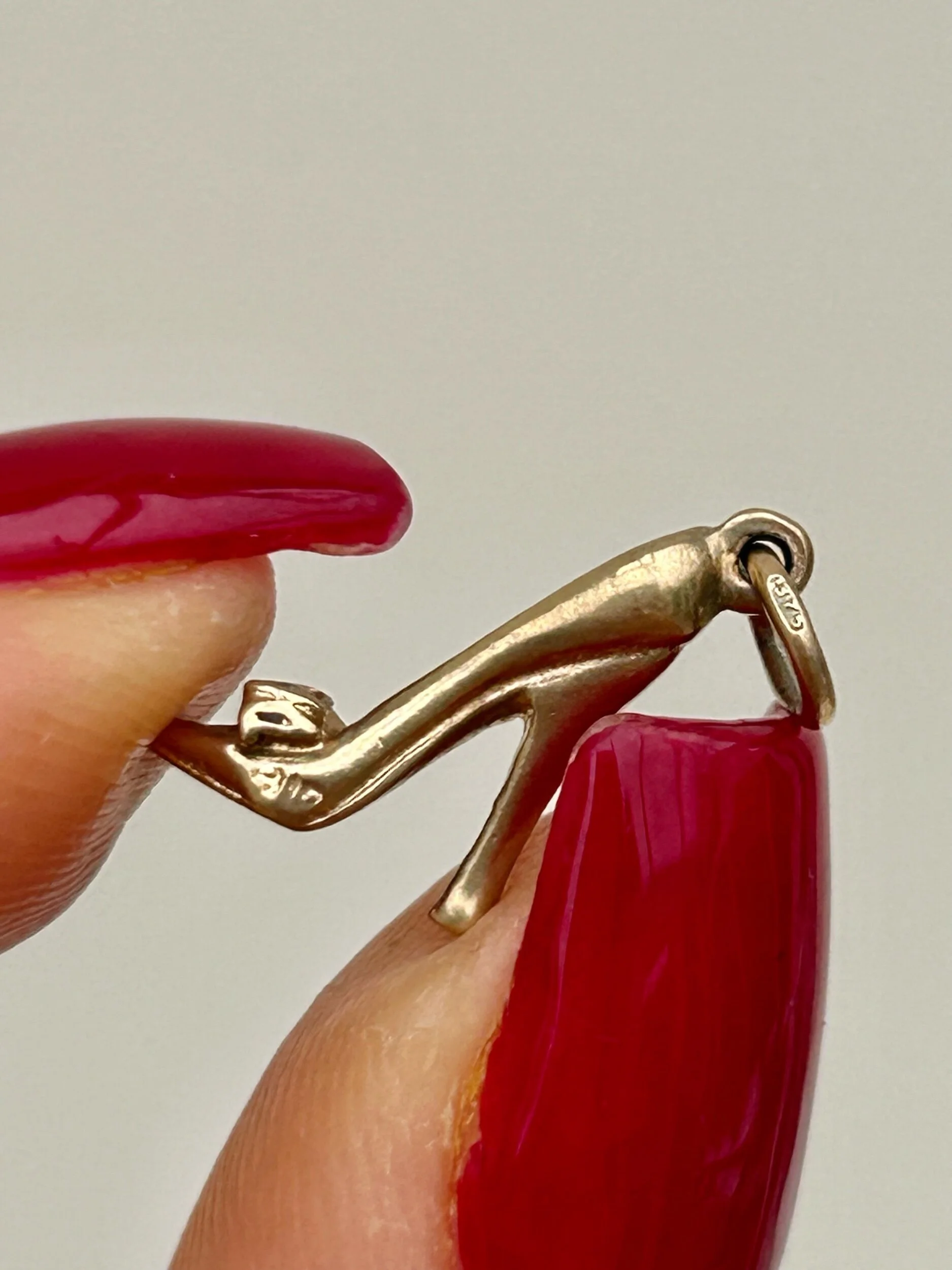 E84318F6-6316-4043-B967-C643F9A2BCE4