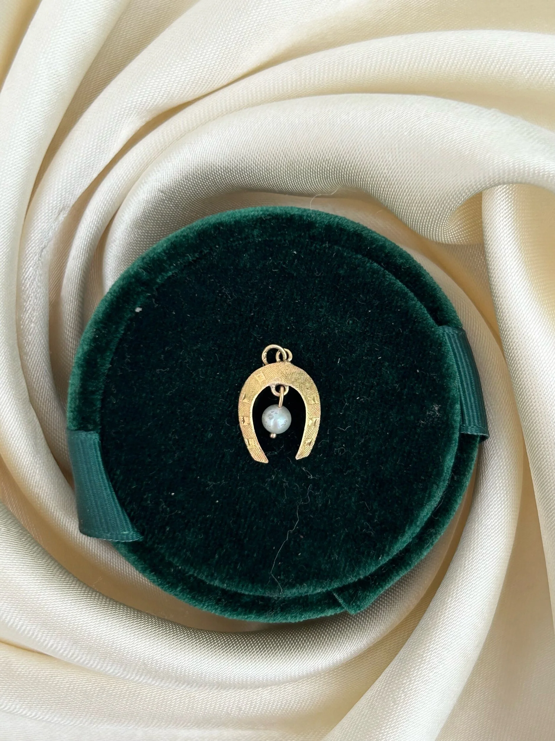 242AE2E7-4C92-4D64-ABC3-579DC03D66A9