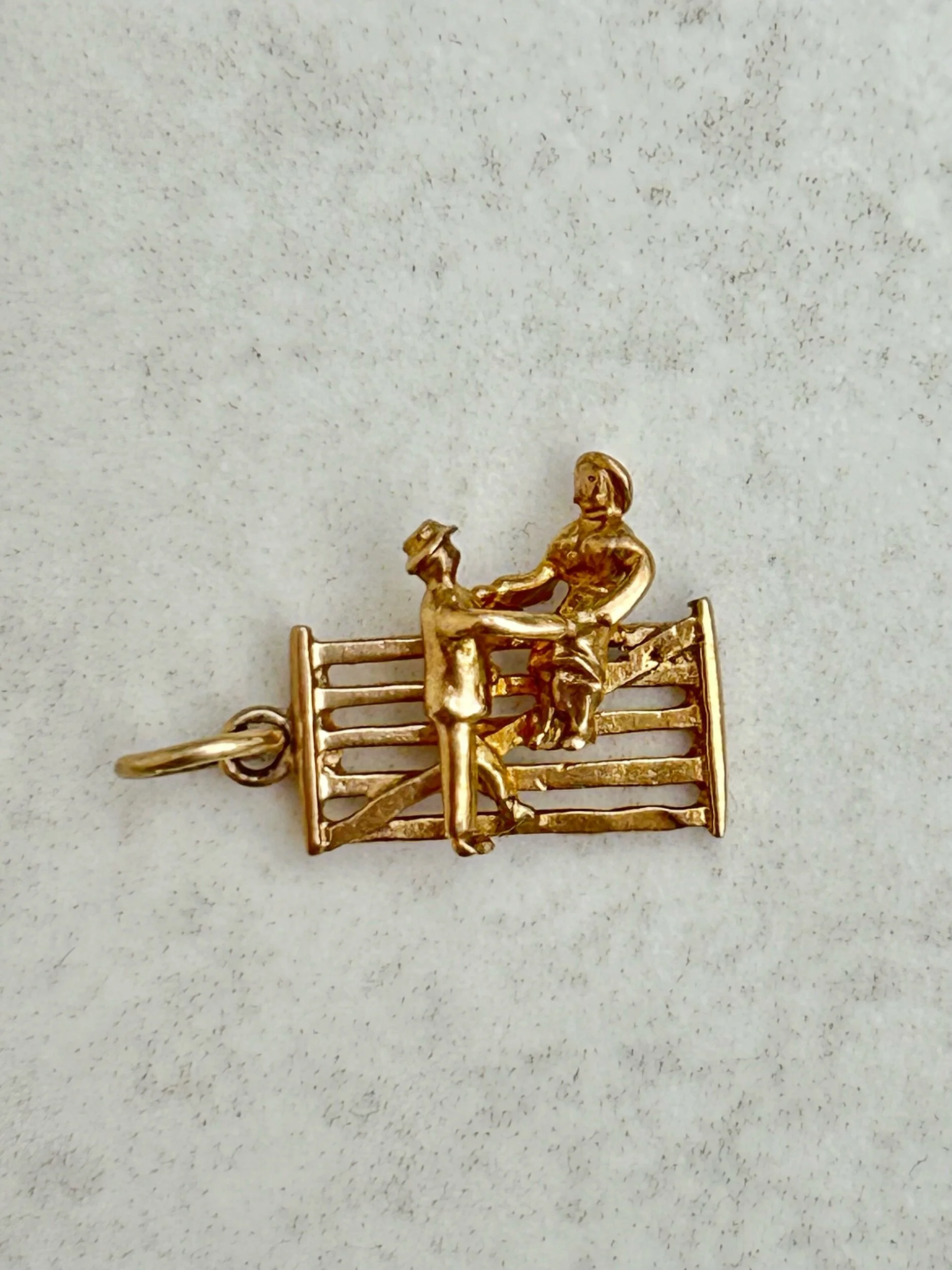 47A7D34F-390A-4F54-B40B-66D385CD1BBA