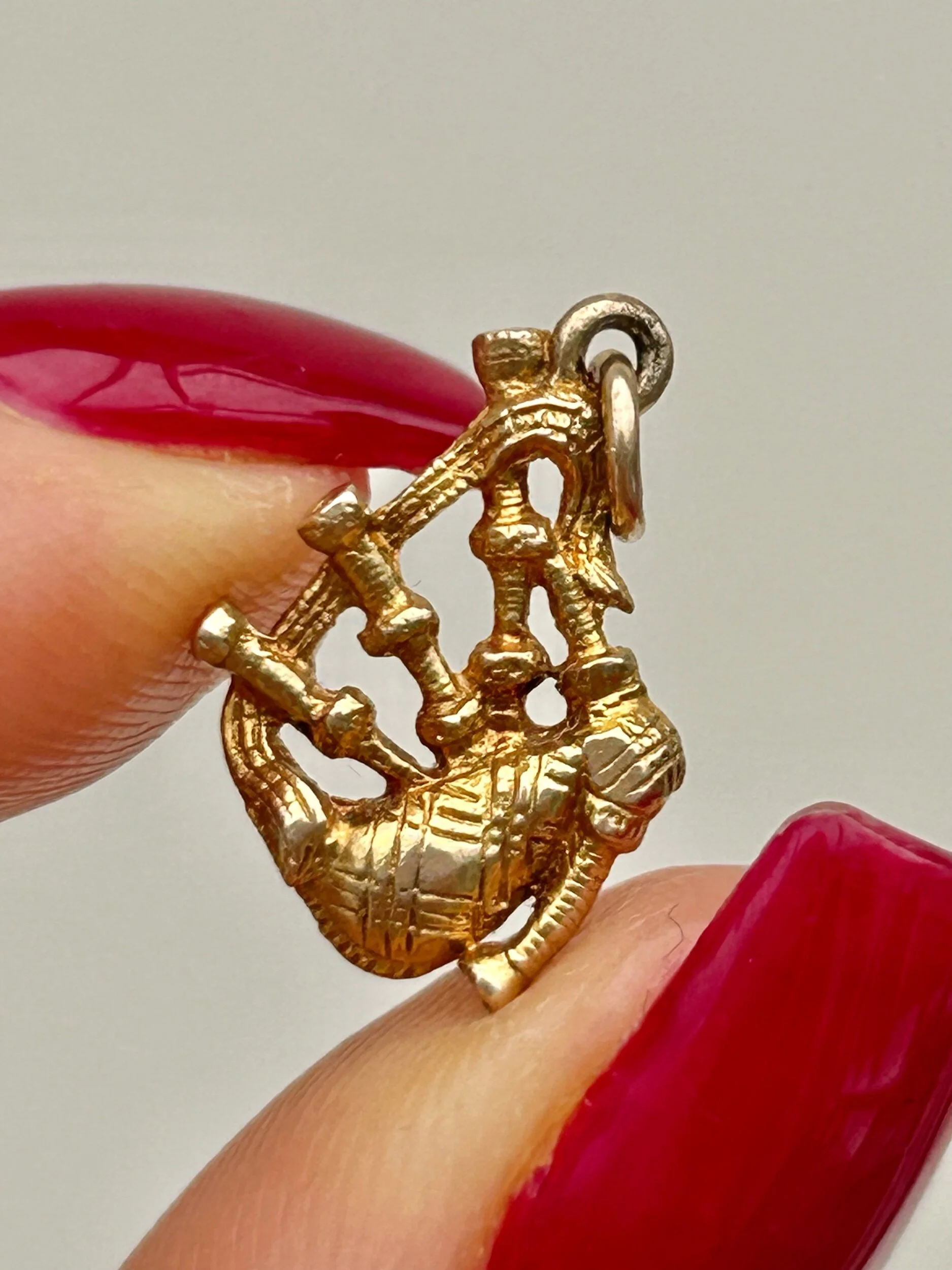 44BD0082-48E9-420C-AA16-73F6FA834C8C