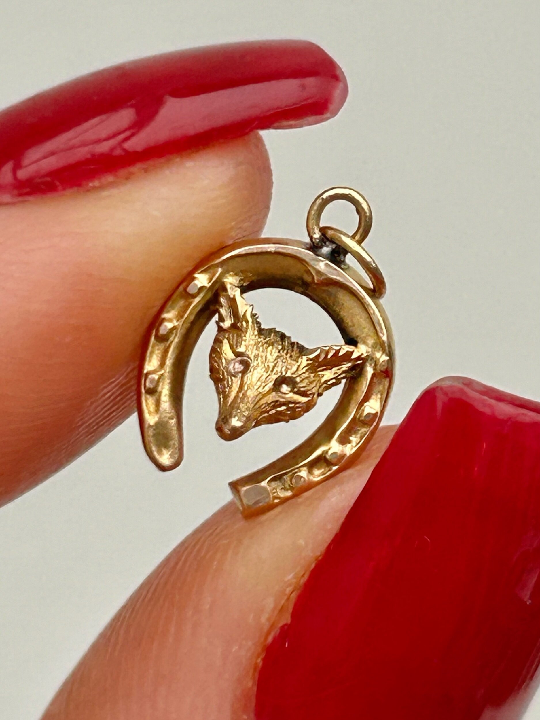 6BA9BA6F-6605-405D-A0AF-0B6E5652685D