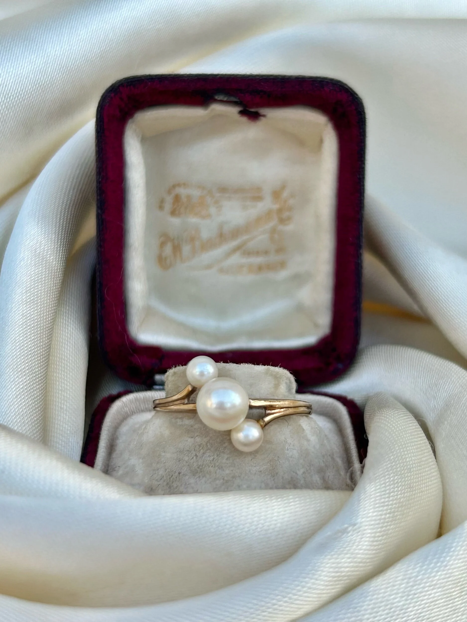 5F4B92CA-5A40-4E04-9BB3-4B7ECA462D5E