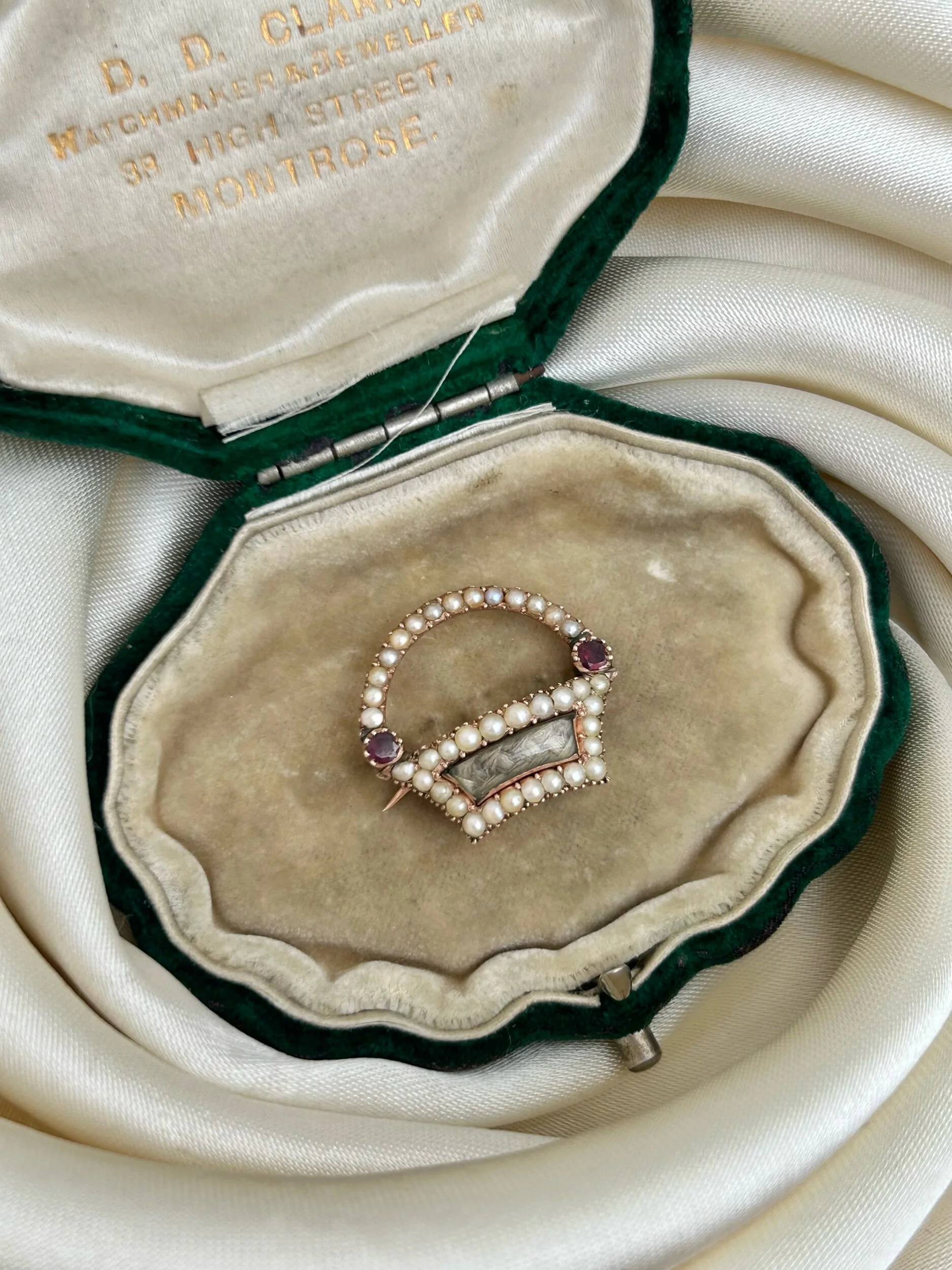 F8D8807D-403F-49EC-A9A5-CA0683D037AE