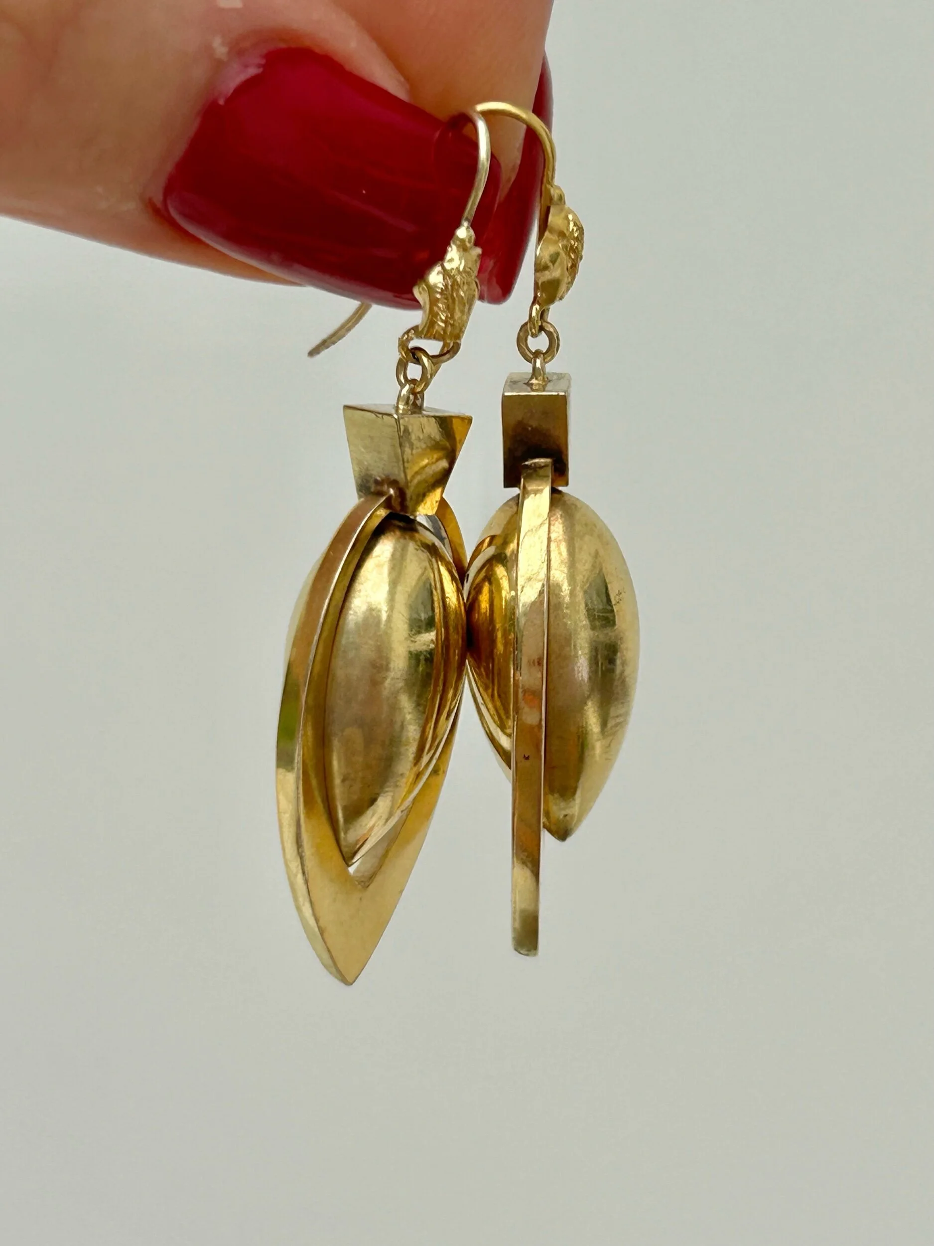 E6C0517A-992F-472E-935E-C158E864B35B