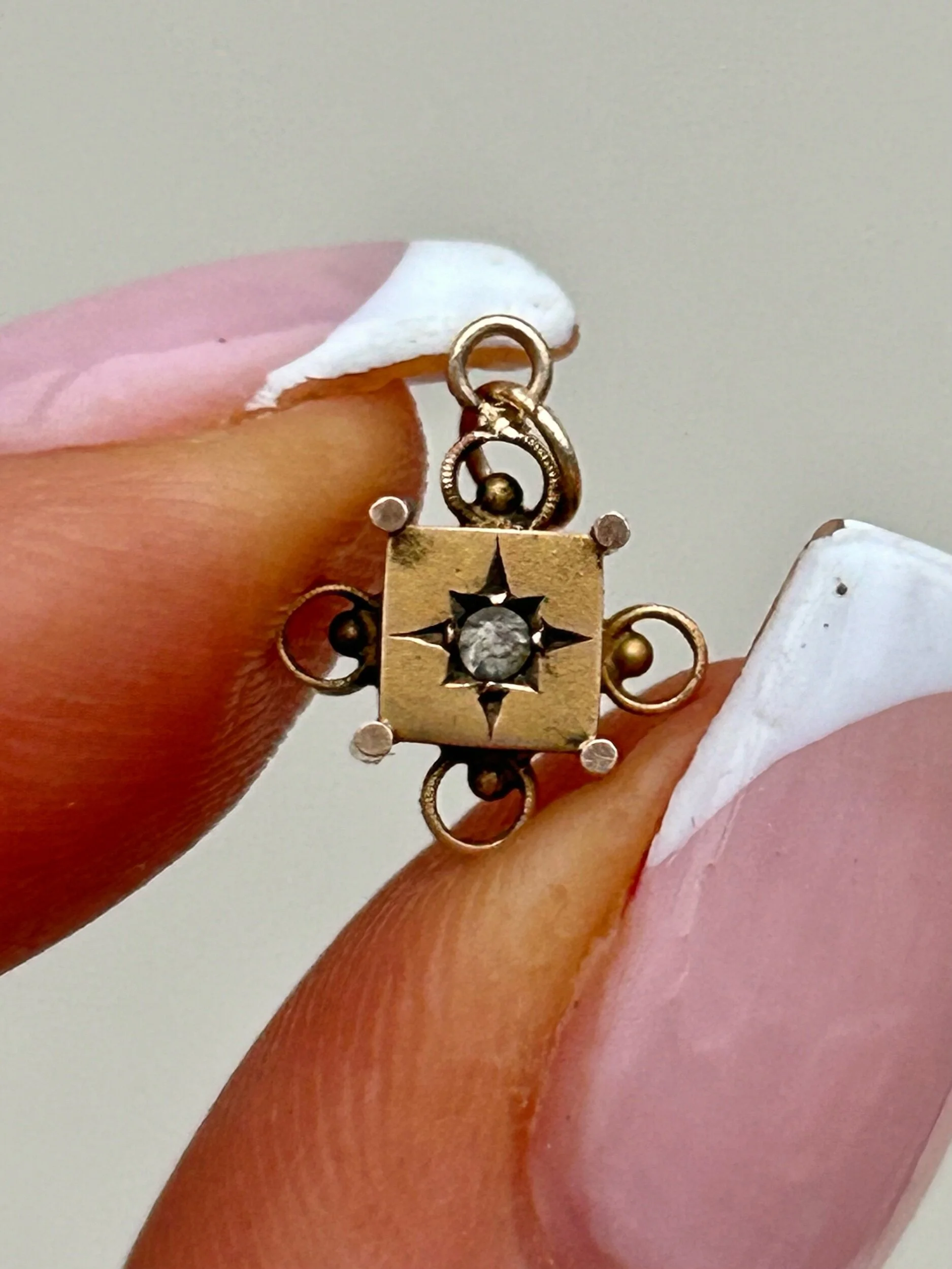 123CF70B-CB3B-45B4-B5B5-D7BEFFFA185D