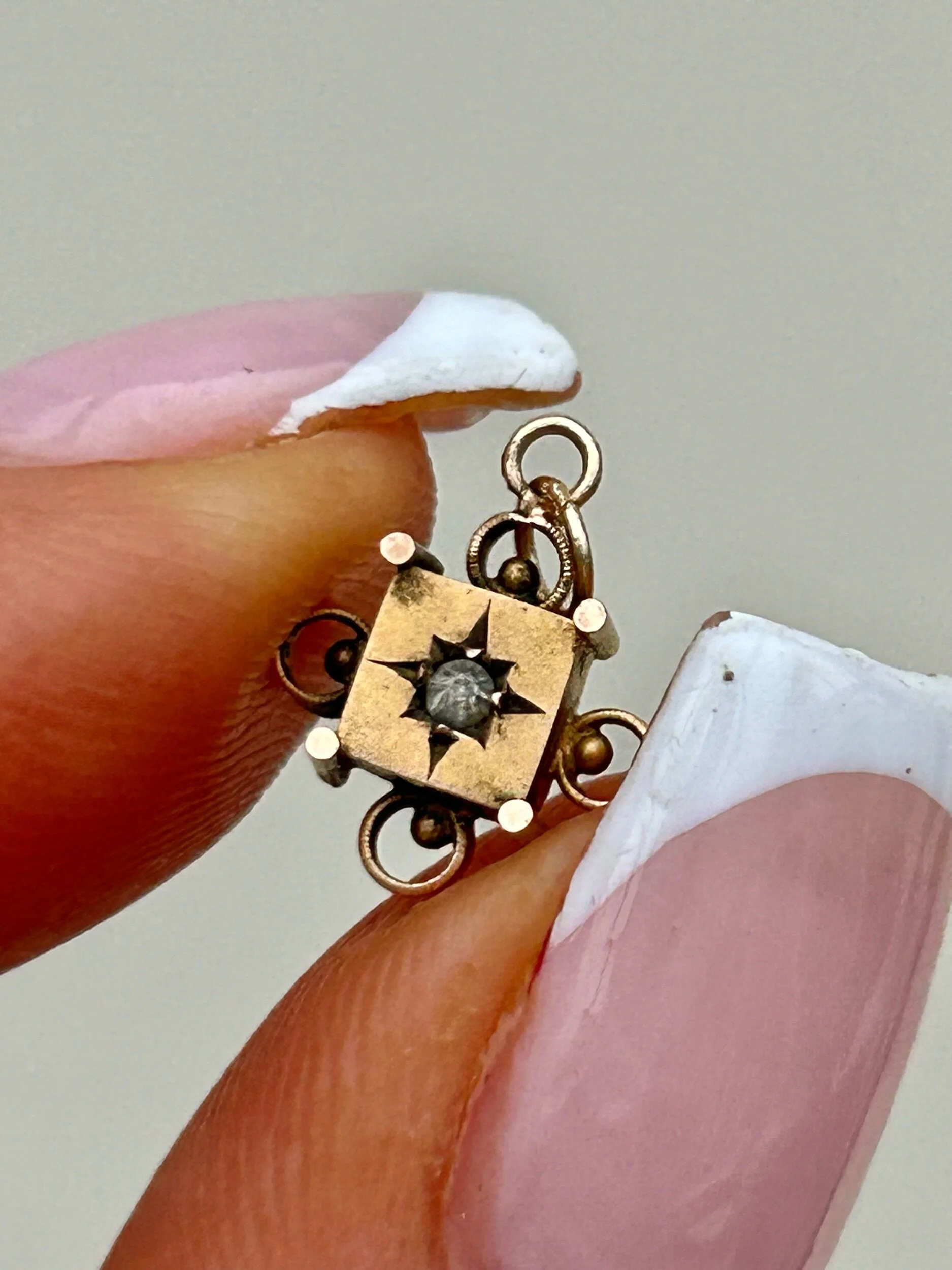 3CDAE9B1-4A24-4F75-9127-B46A4464BC42