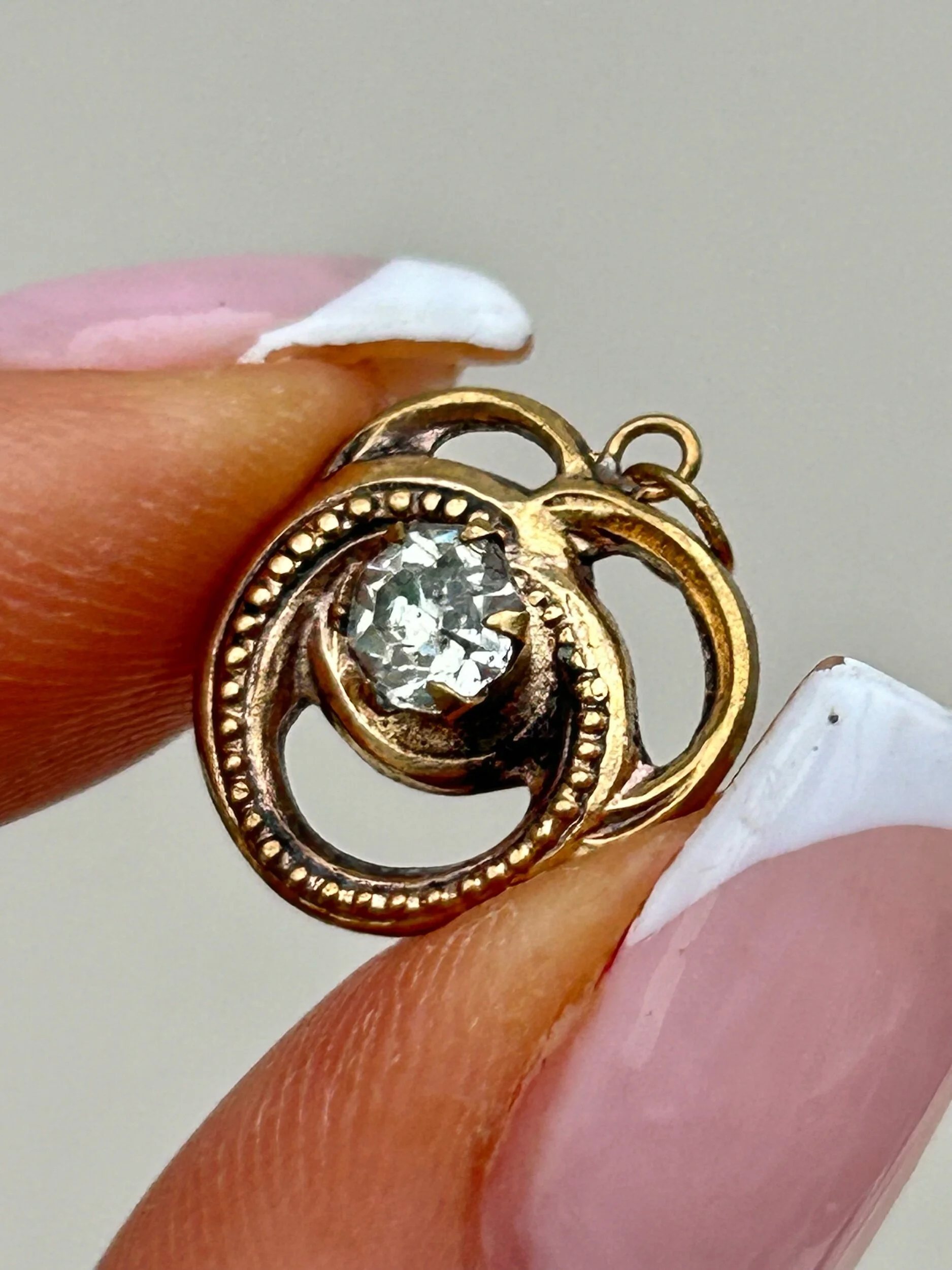 2B648AB6-8063-445A-ABA2-0A94C4EC1C63