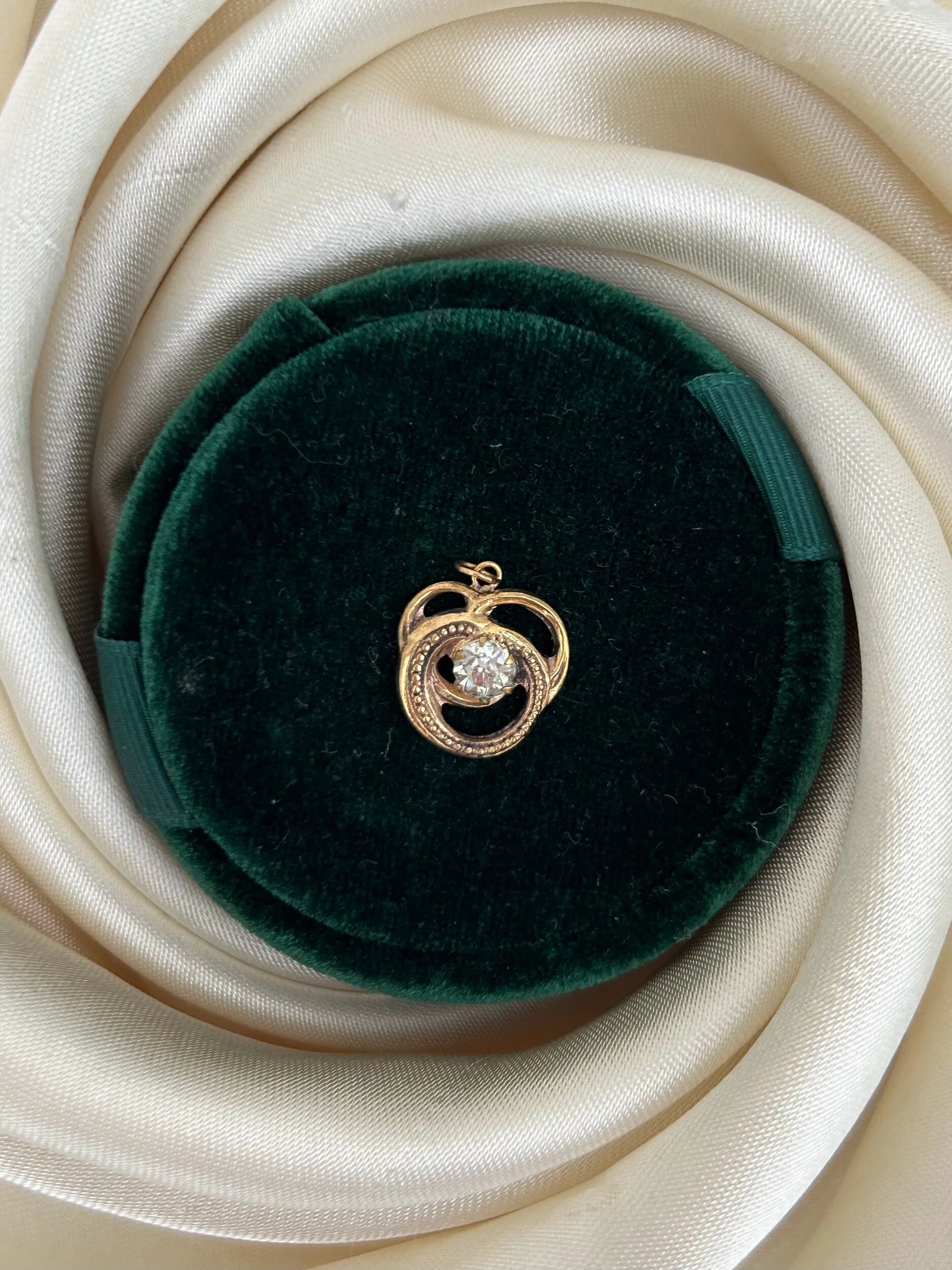 58F46A1B-6C66-4A8C-A249-D229F67AB9A3