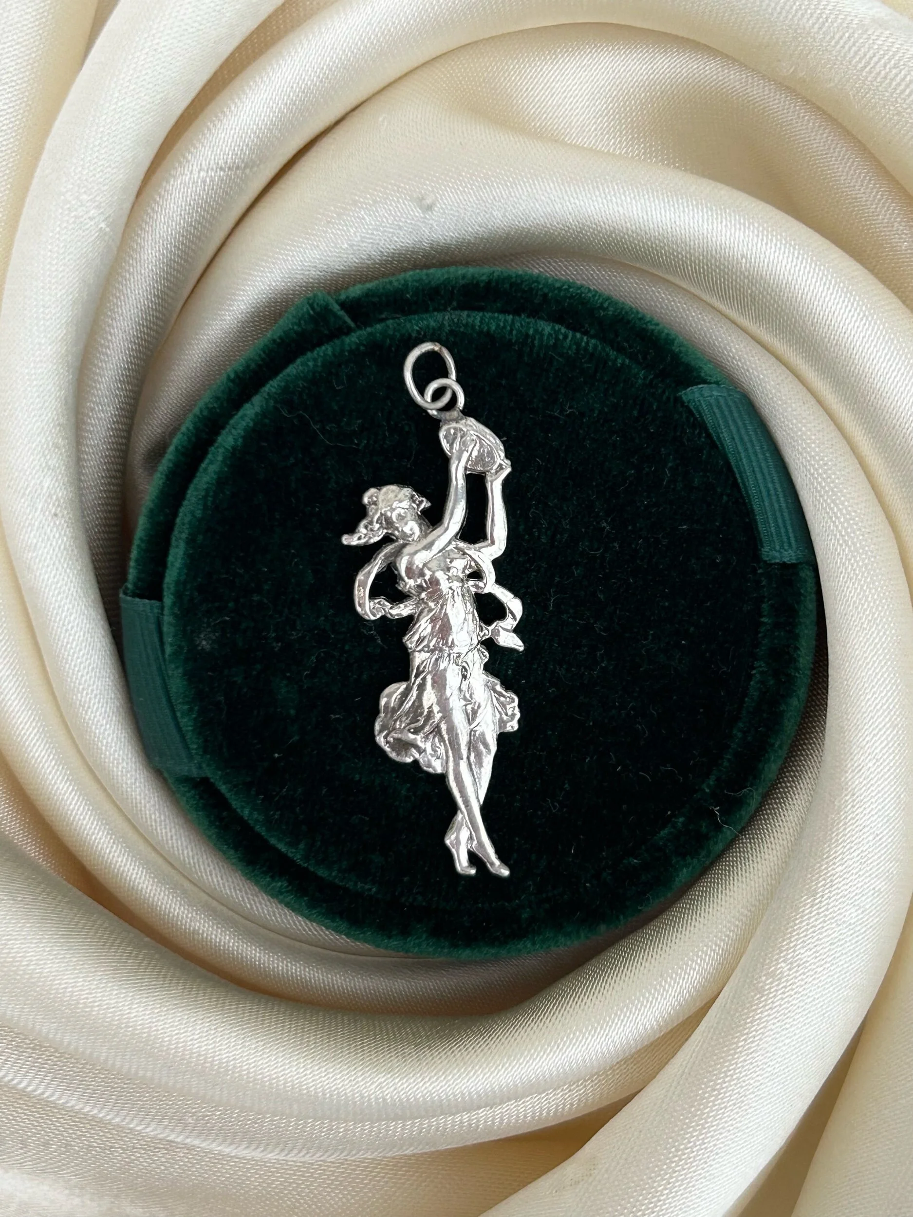 B97E464B-5464-4E29-8841-56CF9637C299