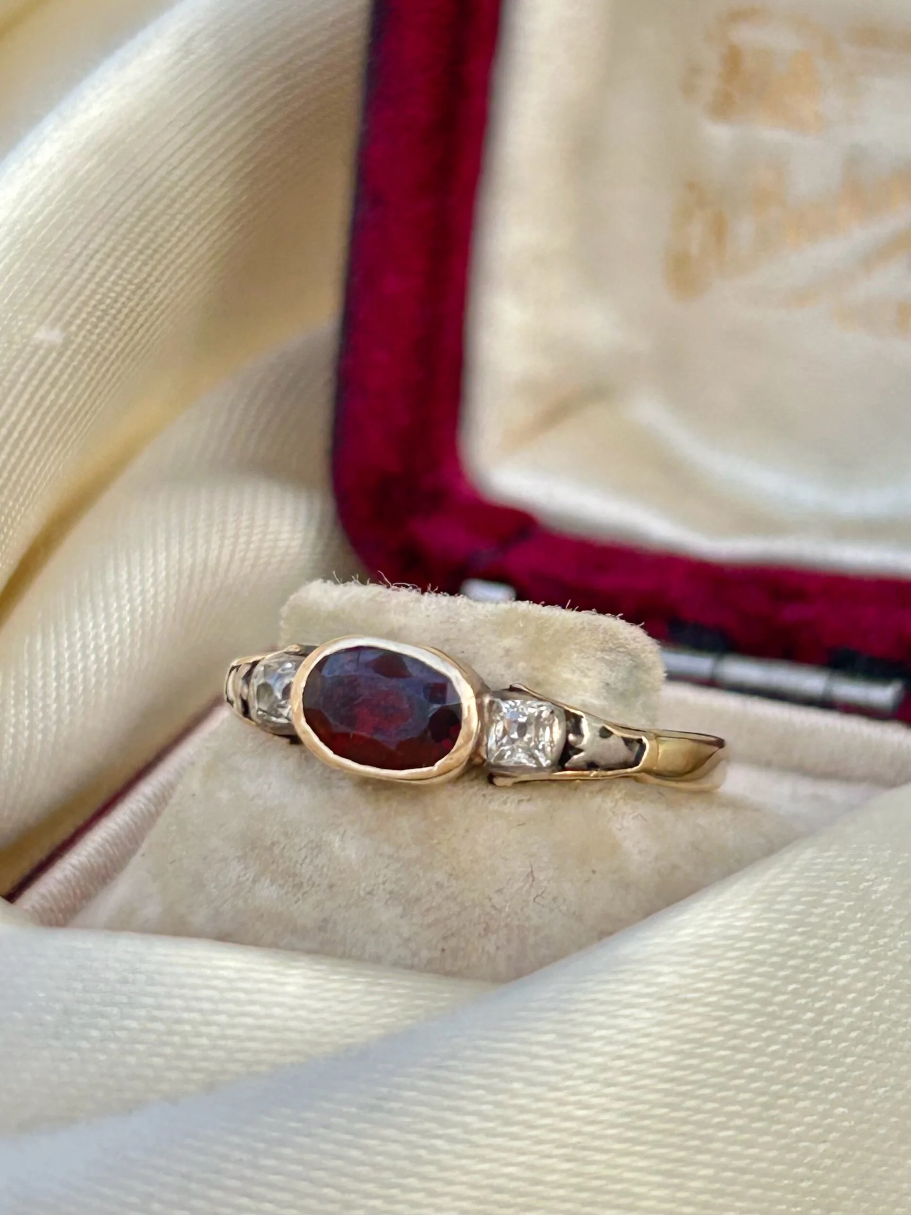 F9352FF7-BB9B-4C31-8AFE-381F24A33111