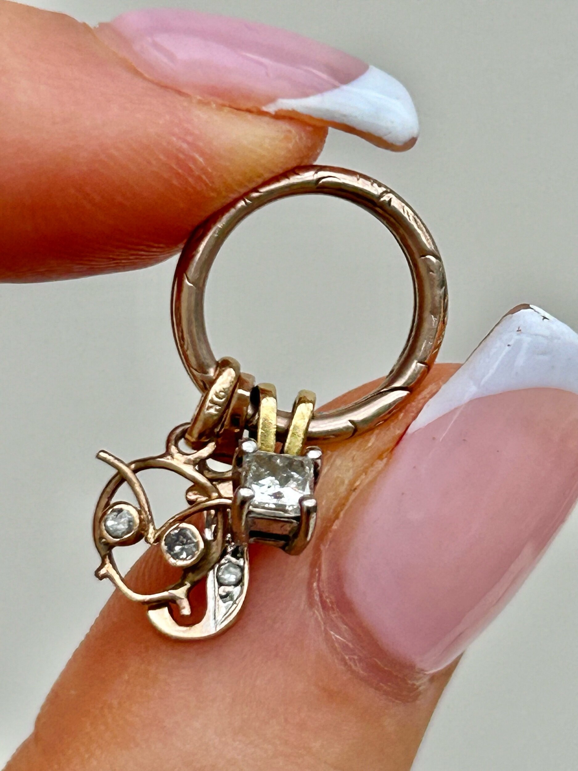 AE5F1A94-706D-4EC2-8928-AA9FF62971B1