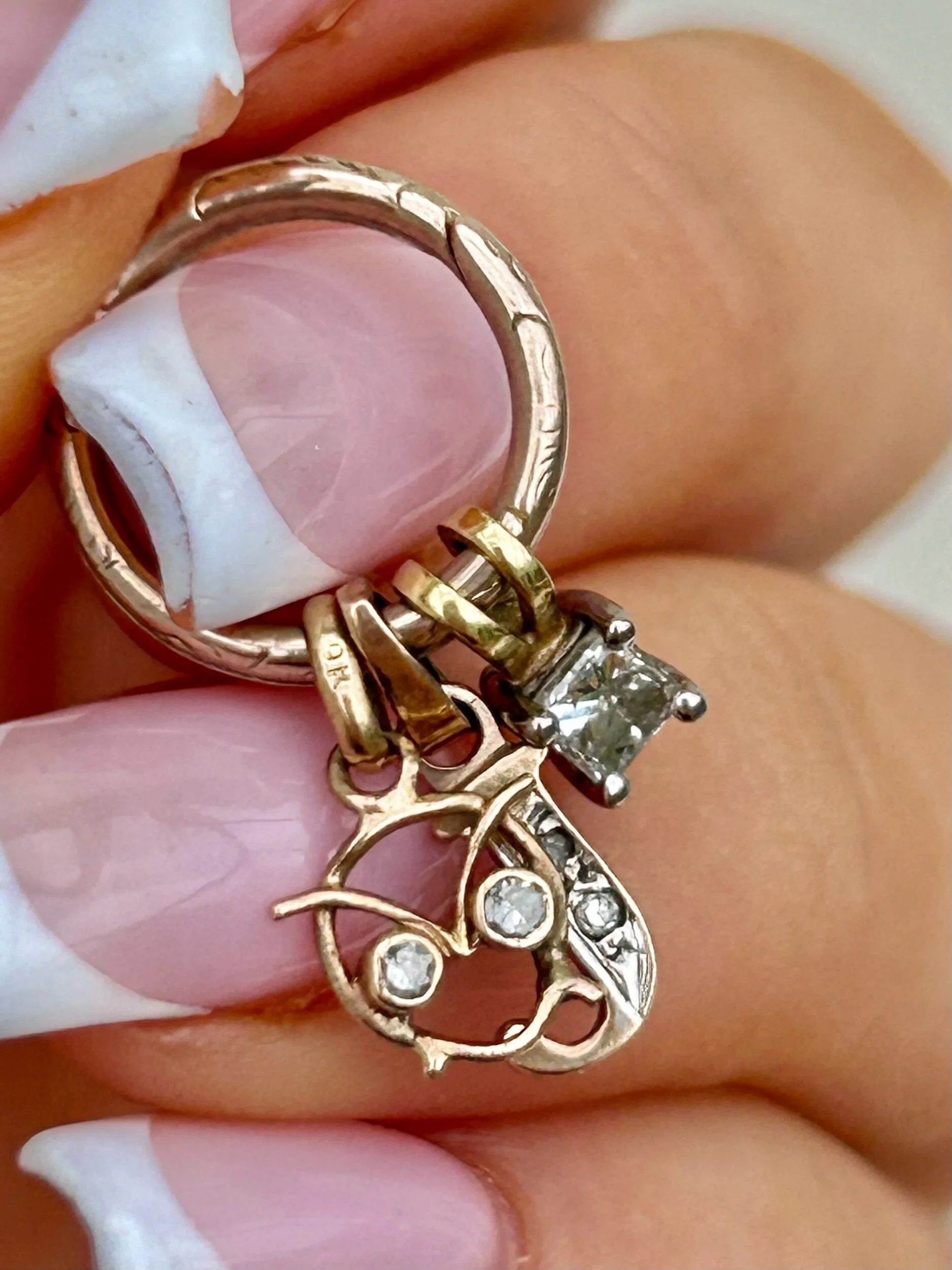 5272B0E7-BB3D-4056-BAA0-4445153C53E3