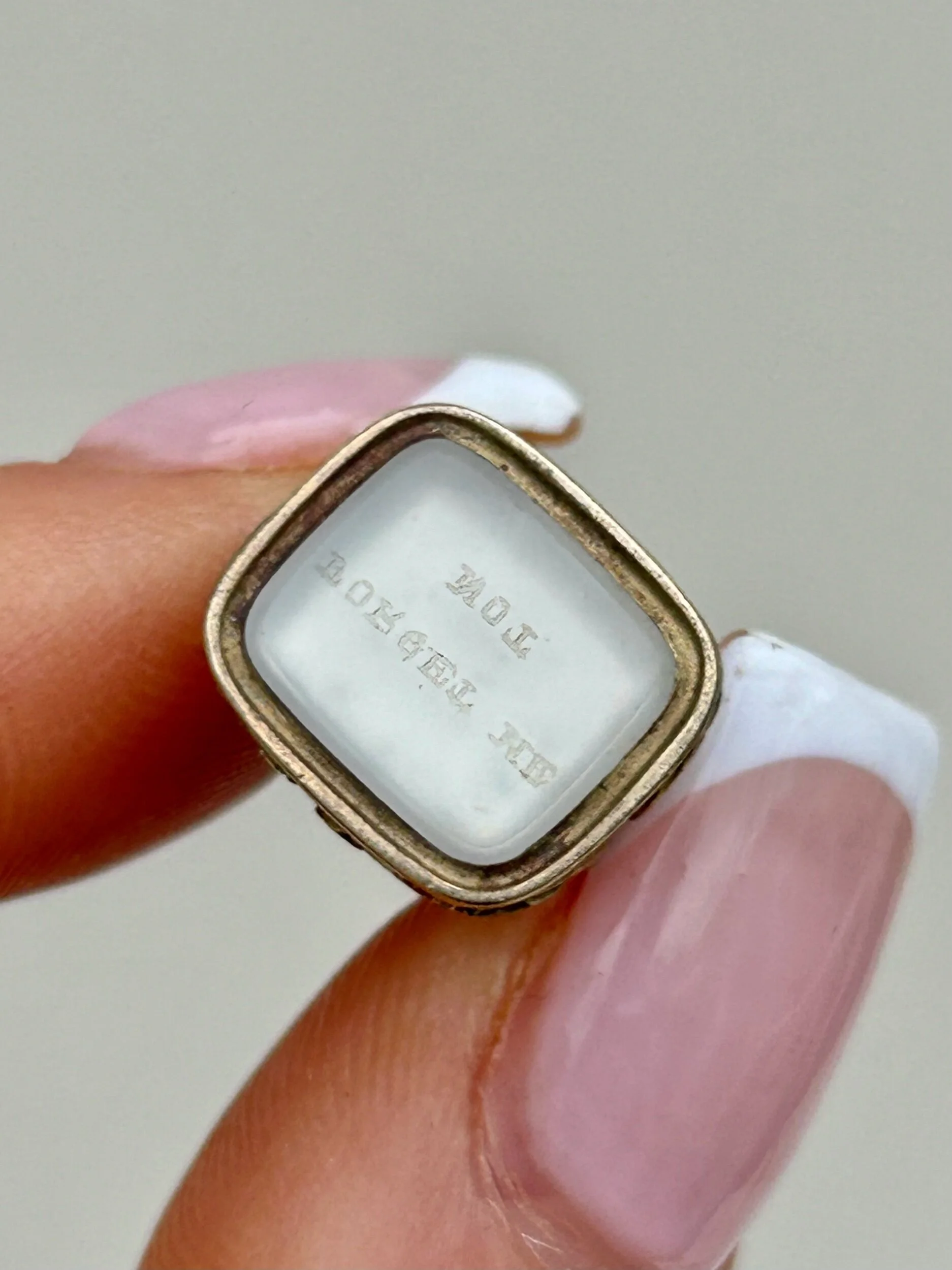 E2D0E753-6D47-4B59-B357-3573AD55A6B3