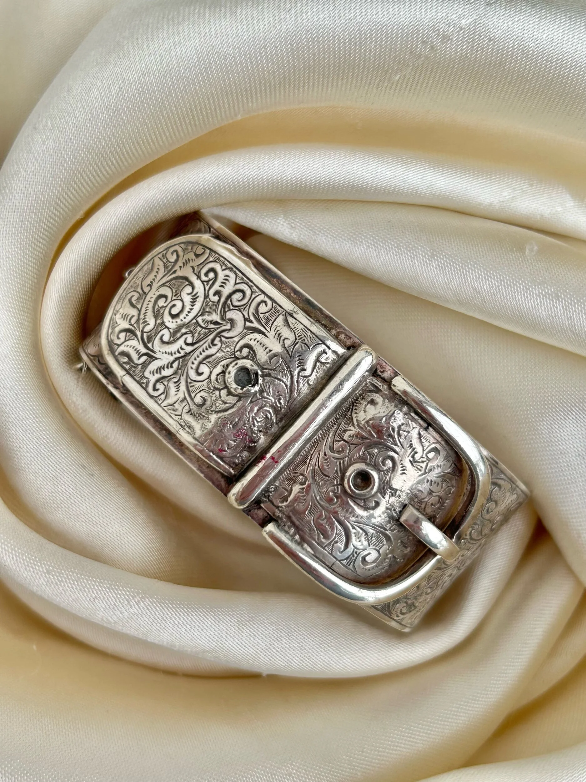 DBA462C3-FF6D-45D8-8135-AD617E39BAE1