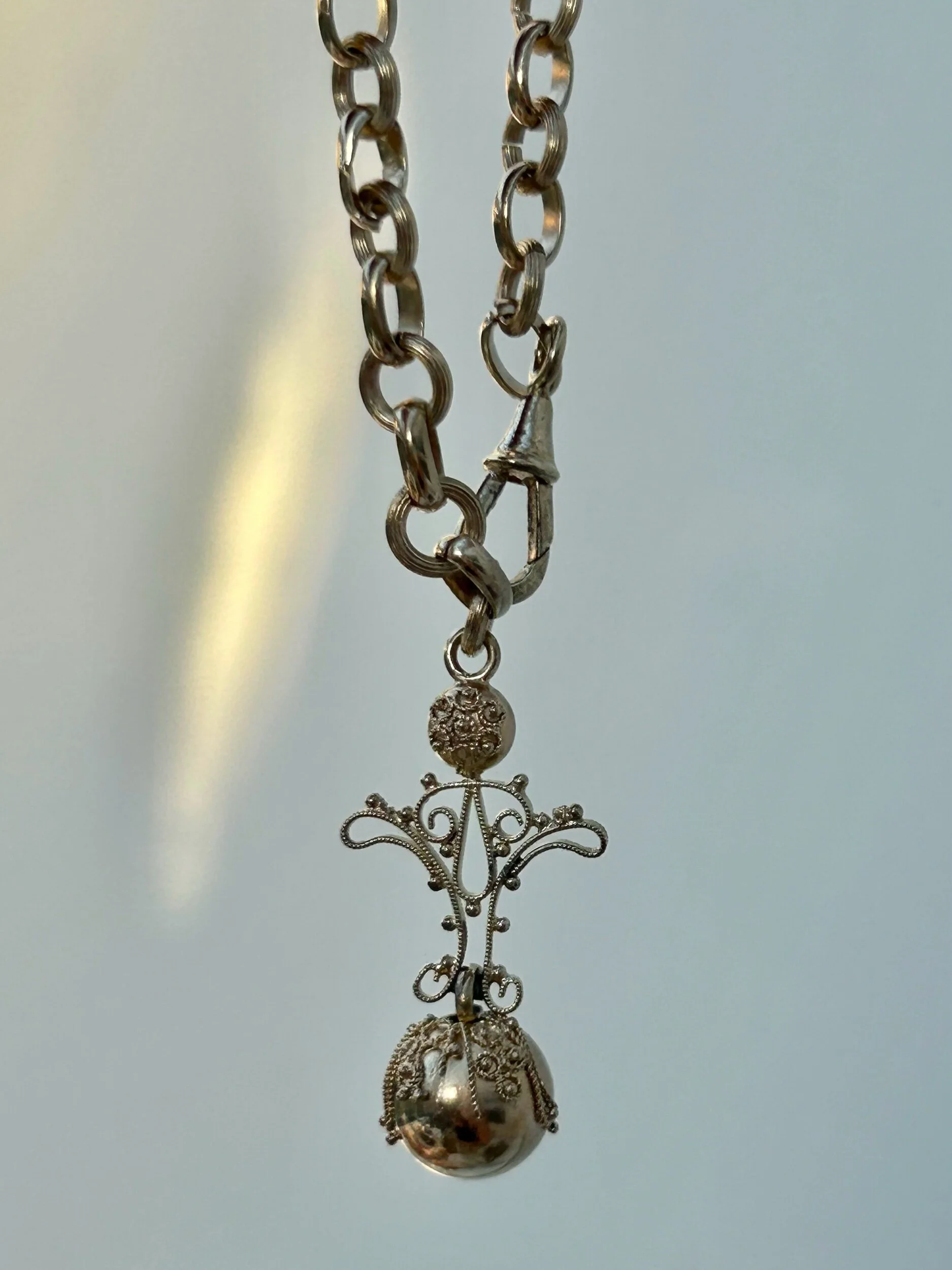 390B4E97-781C-42BF-BE1A-A6892F7B4E5A