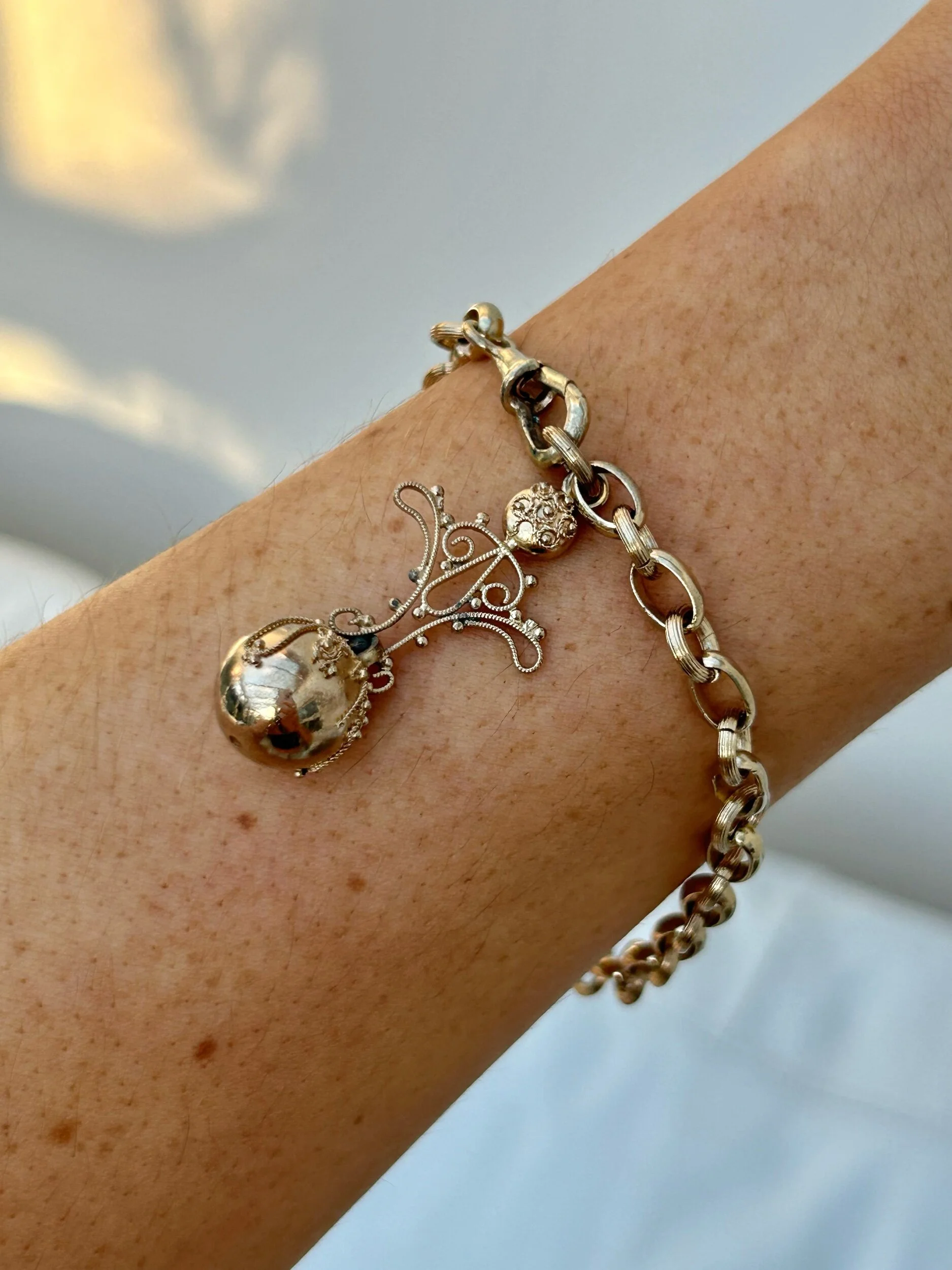 611C4B98-8321-41B8-9233-8576D02CD09D