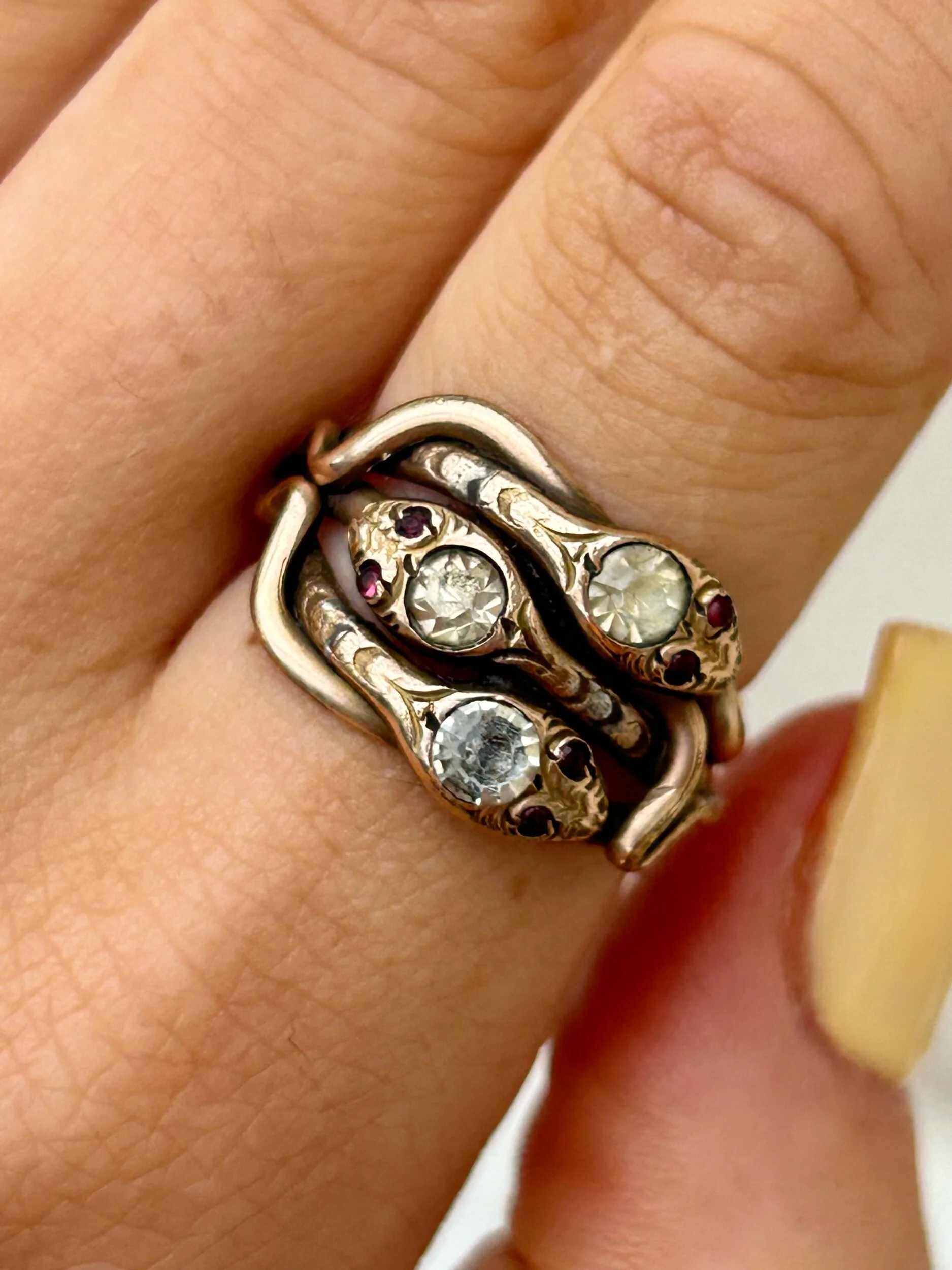 4A6B10AD-2F6C-4F8B-863F-A7FE3A128535