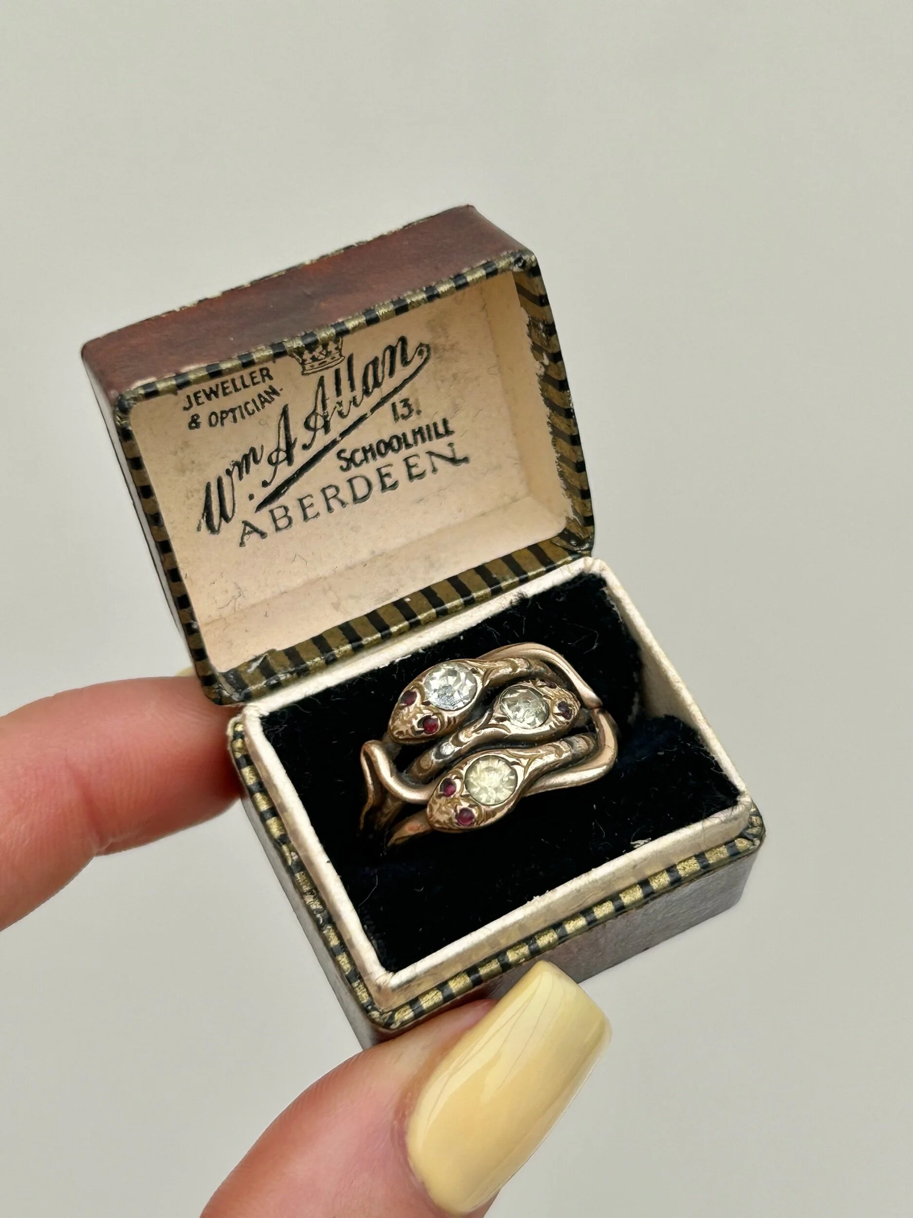 32A6D2A0-CBC2-46F9-AFA6-B6D0FF450DD4