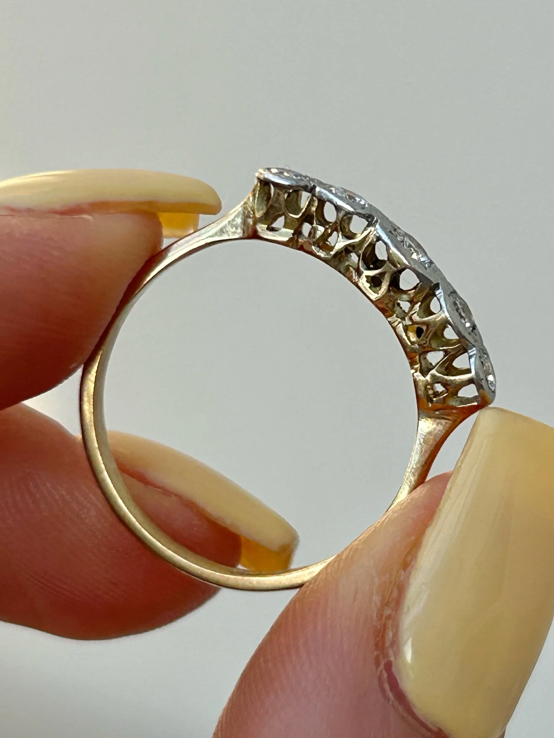 FF6CF1A1-4972-4FA5-809A-7A0C80B60DF9