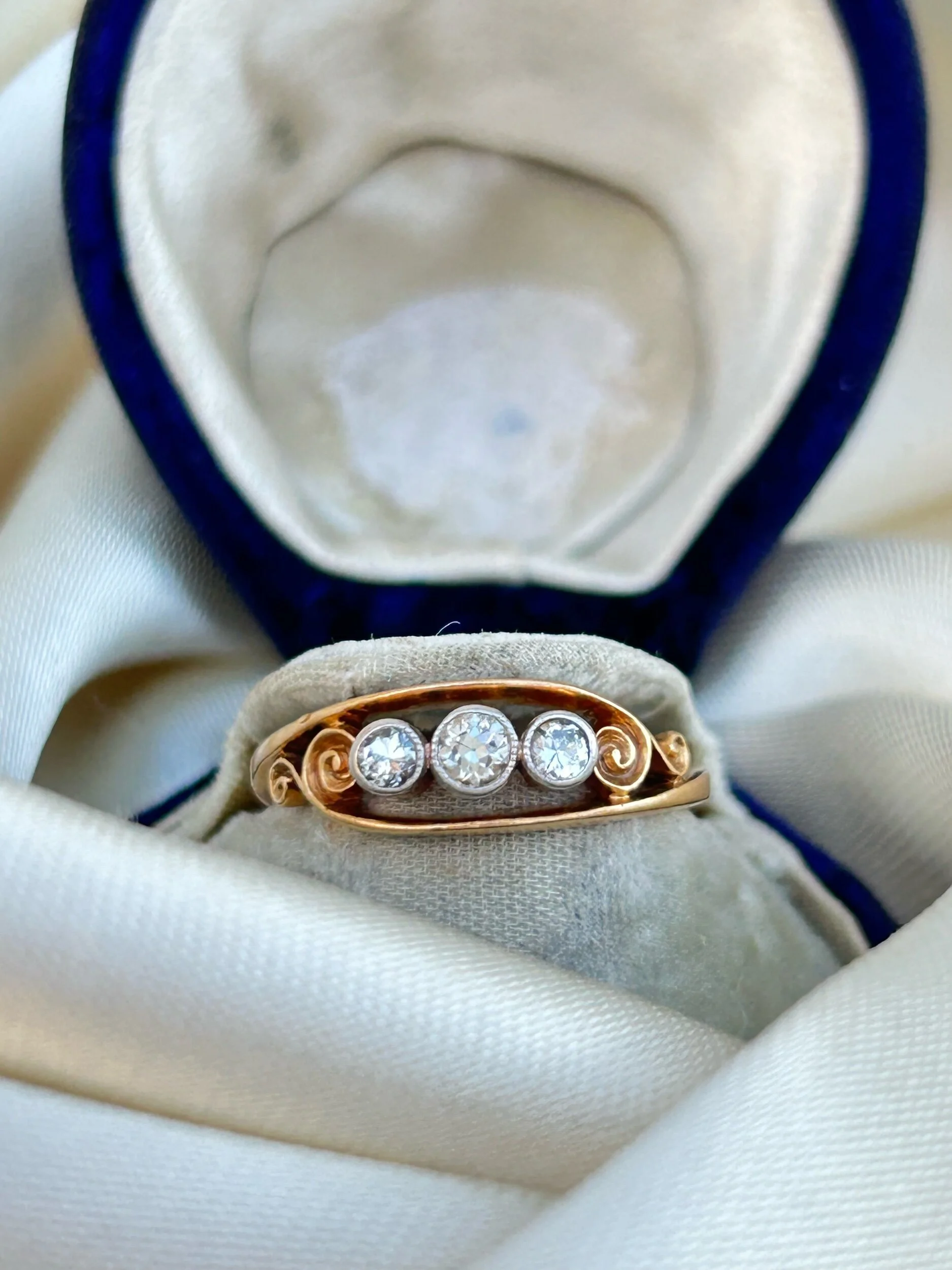 0DB71A0E-8574-4D78-B20B-D1A2057A5752