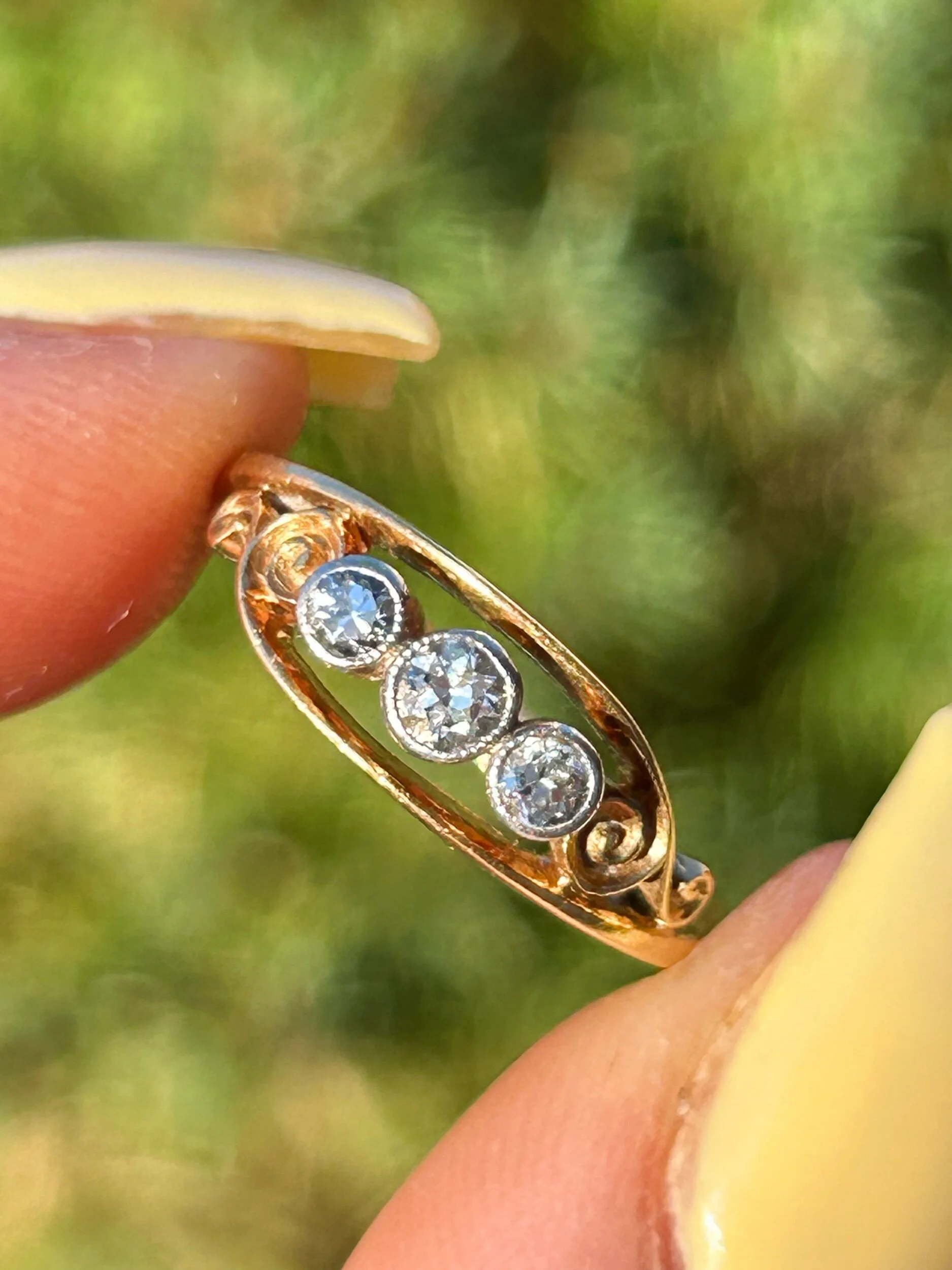 0176E7AC-4E83-4BAC-A90D-D66622F12143