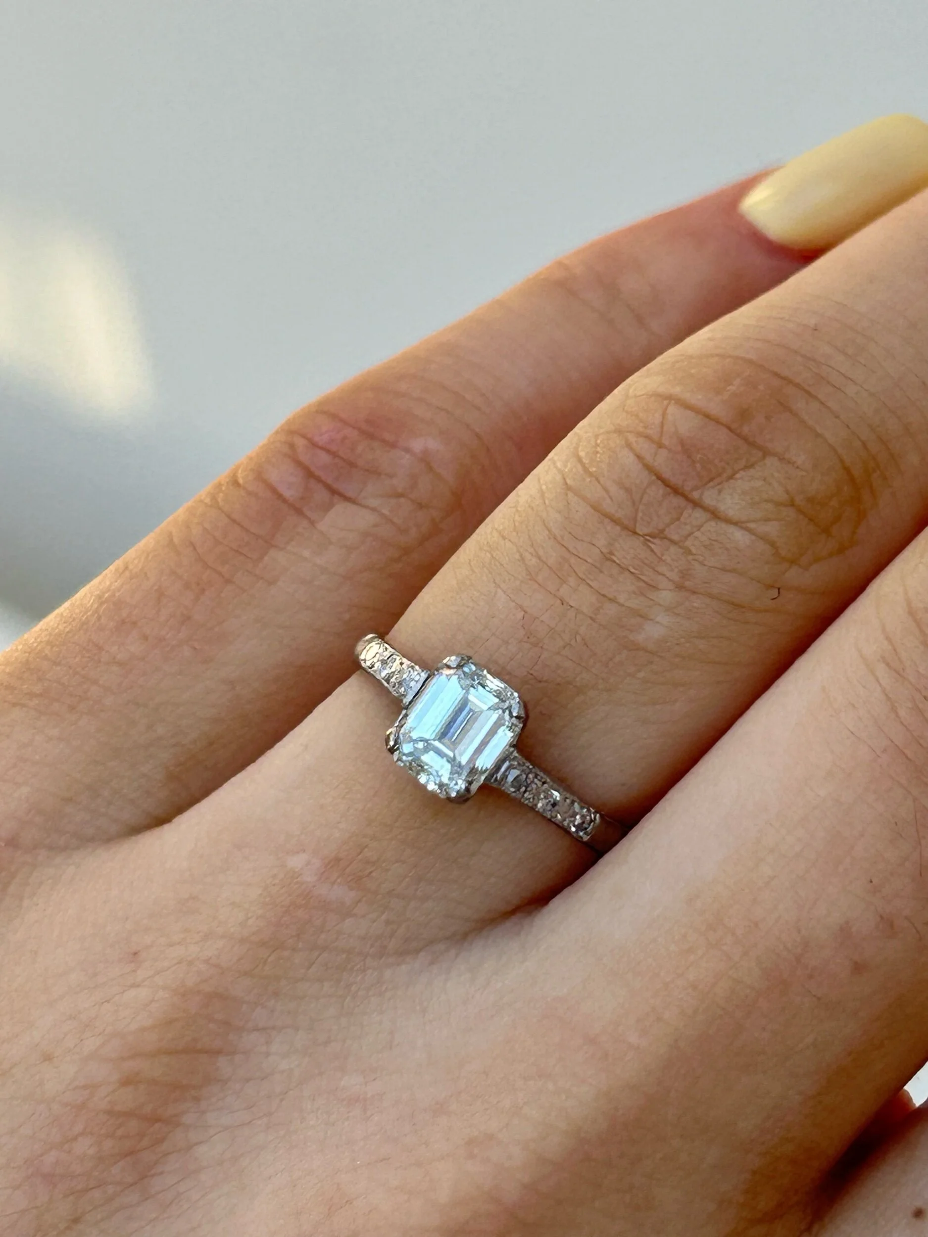 617BB747-2517-4F07-B70F-339D8623B29C