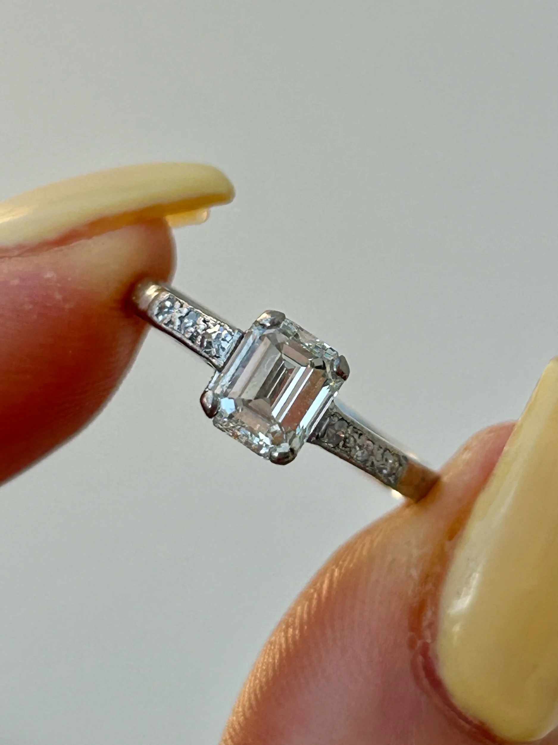 4119F038-BA08-47D2-8555-6E562A7D5F66