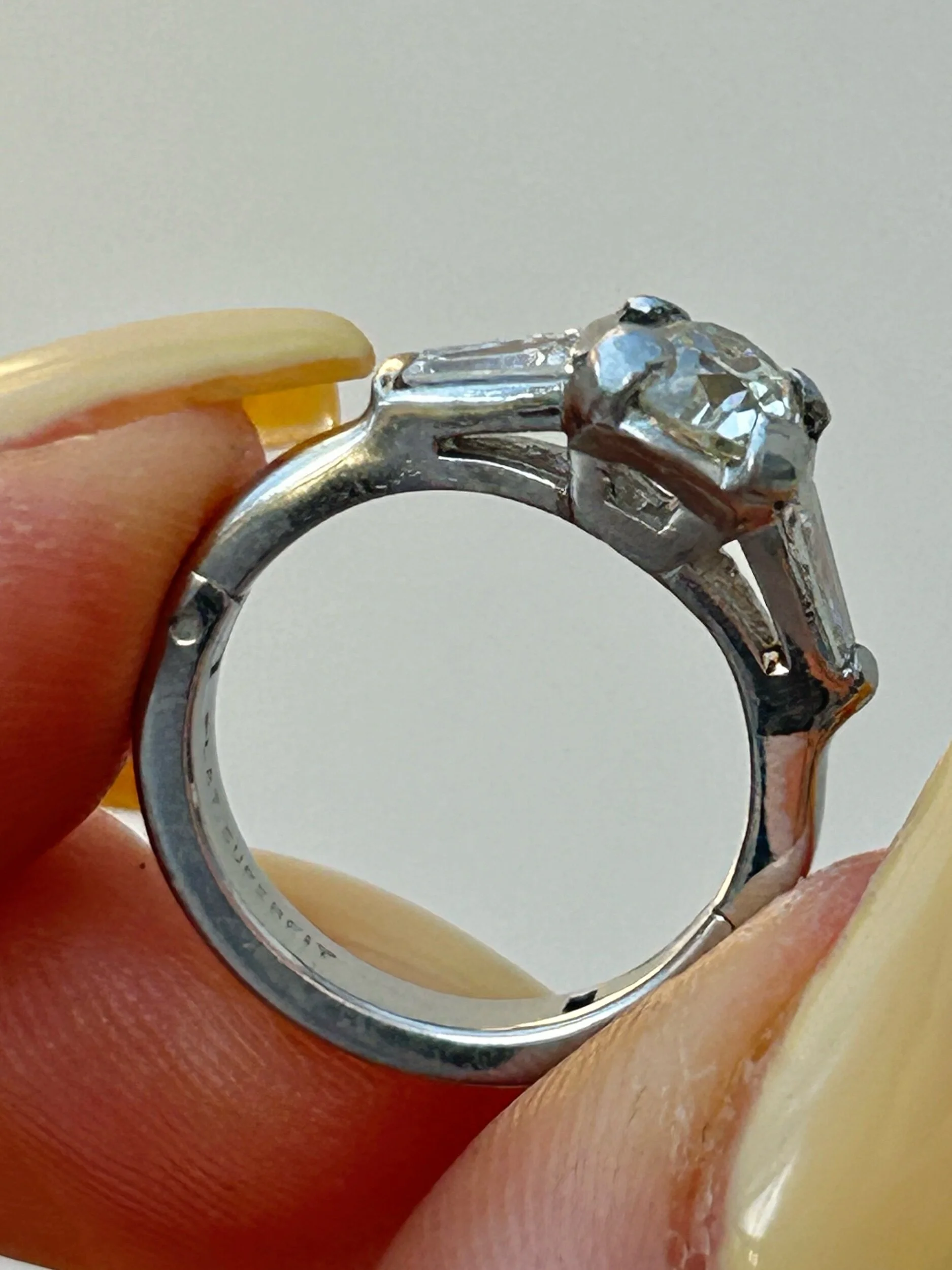 93E03E2D-081B-48EF-928B-8BB654FE5650