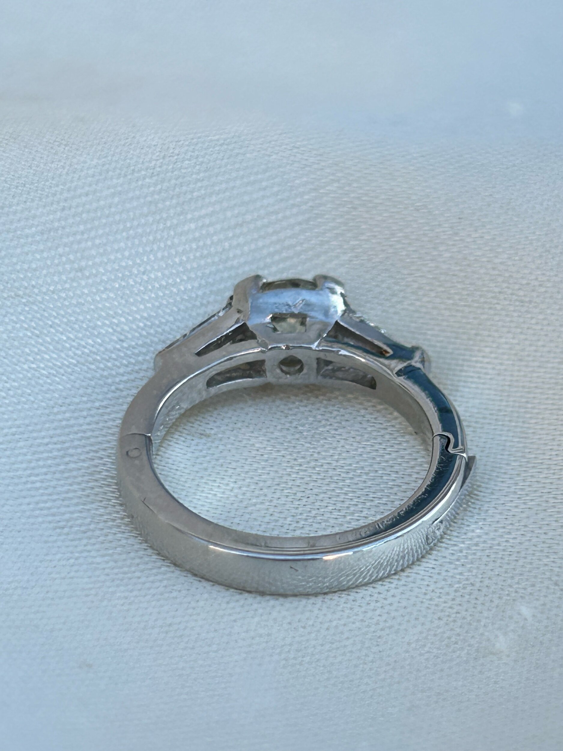 0A72B482-3B90-44E9-BECA-728145A63FE0