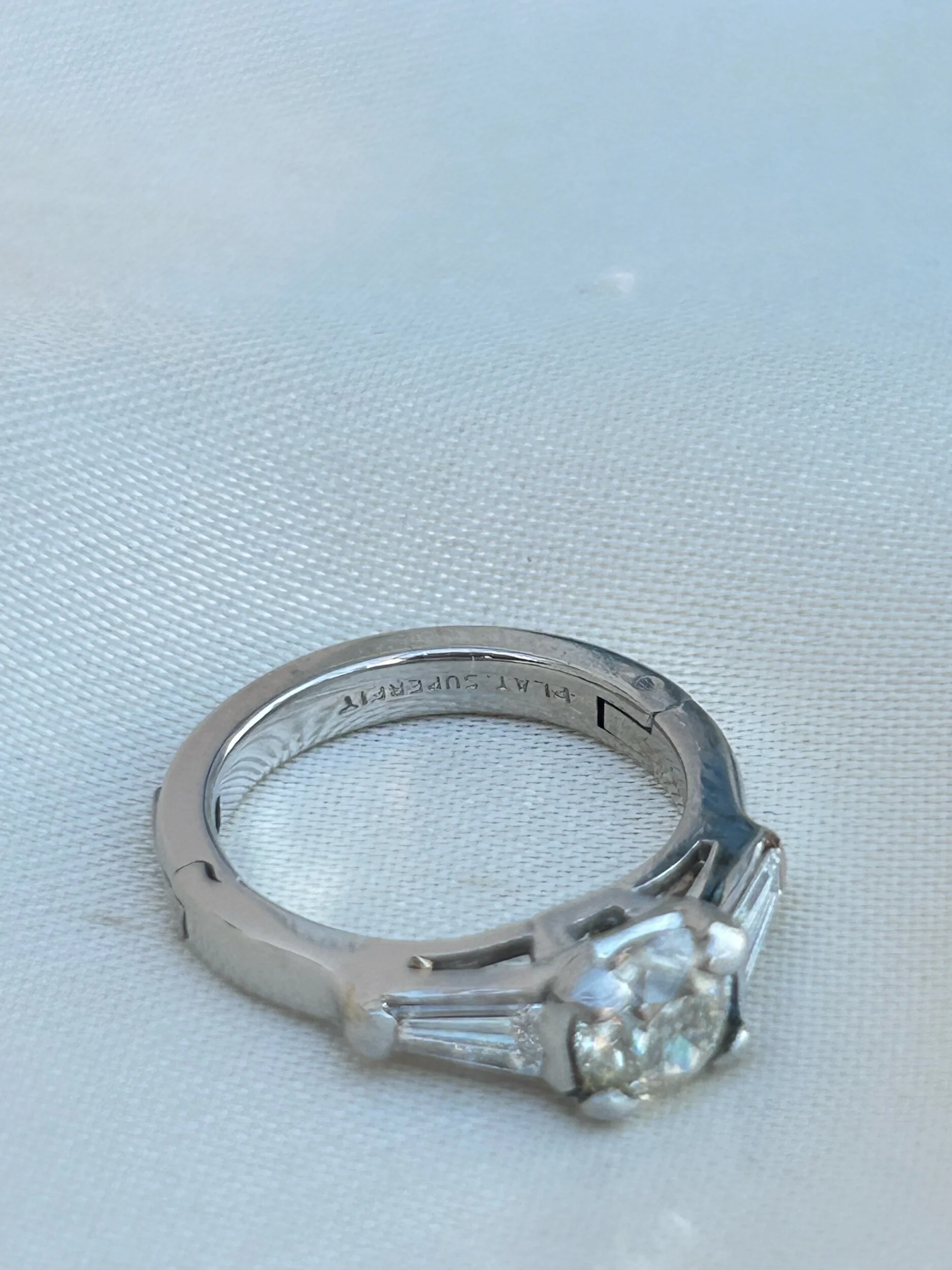 A8DCF3BD-3694-47A2-AB5D-226DDD1BC93D