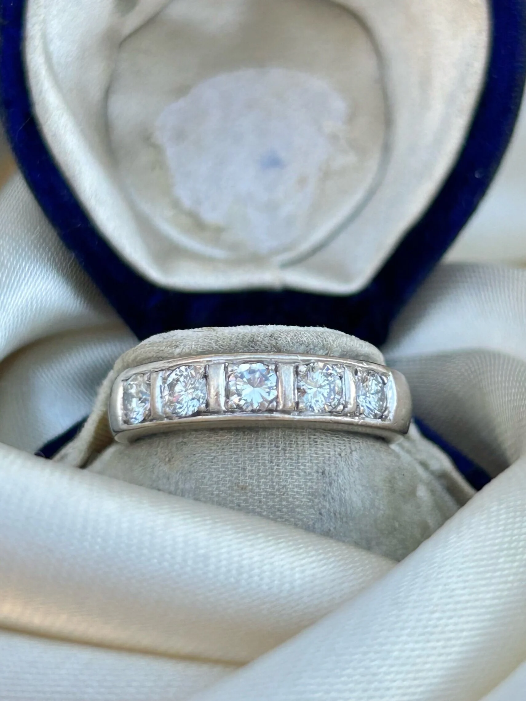 3B7F097D-58DF-43F4-B54B-E856DC425351