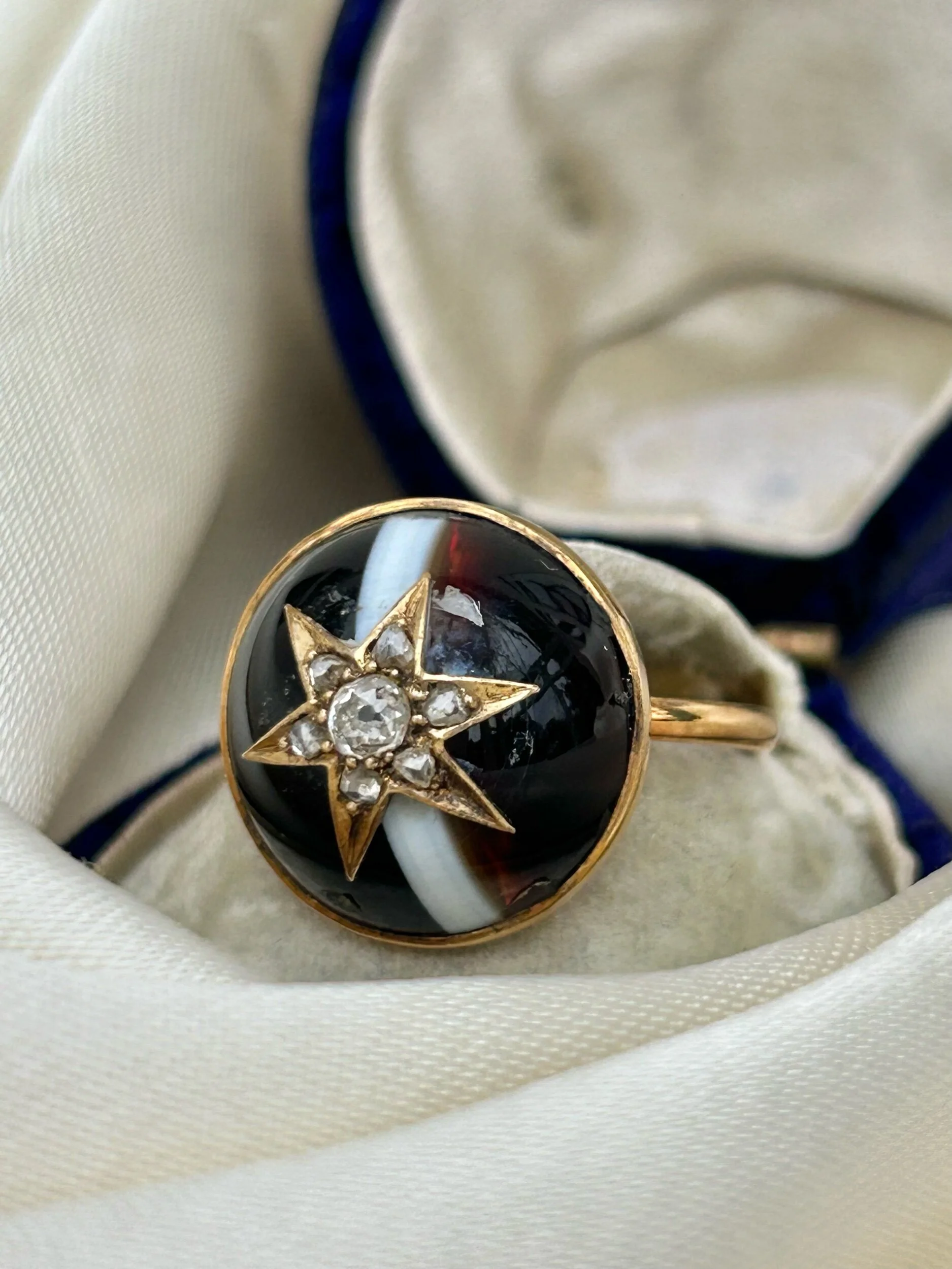 AD40364D-974A-4B00-A9B0-274E3EAB9CFE