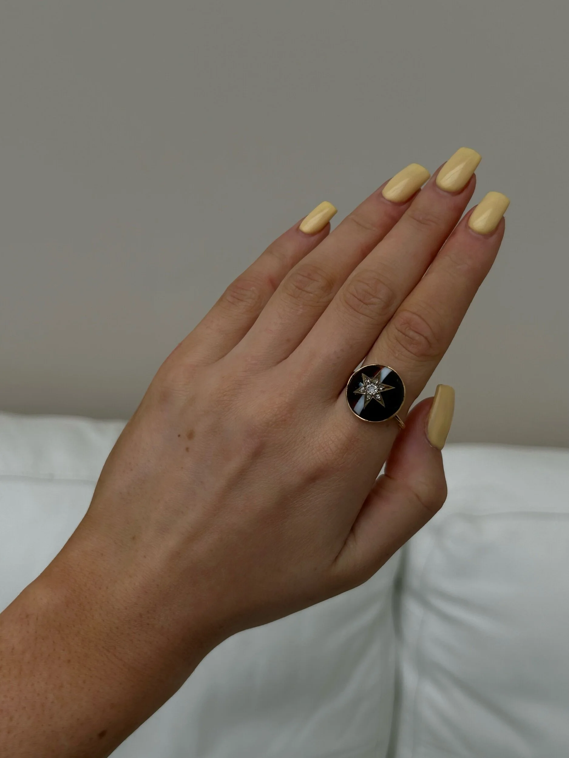 BAA56231-0A89-4936-90B8-00059B8796DA