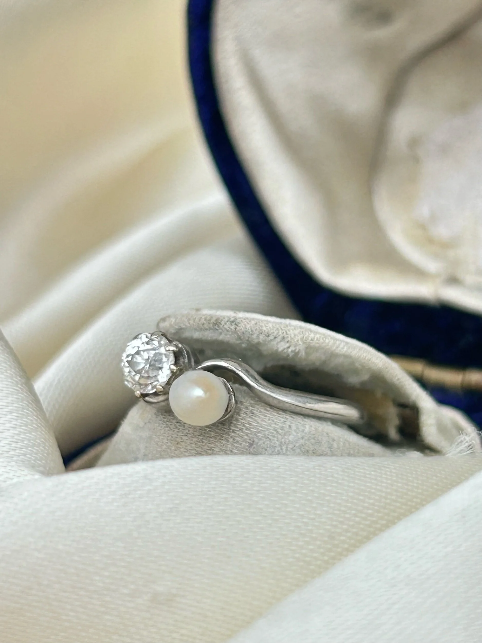 F253C4D6-60F7-4126-83AC-5E6D203A403B