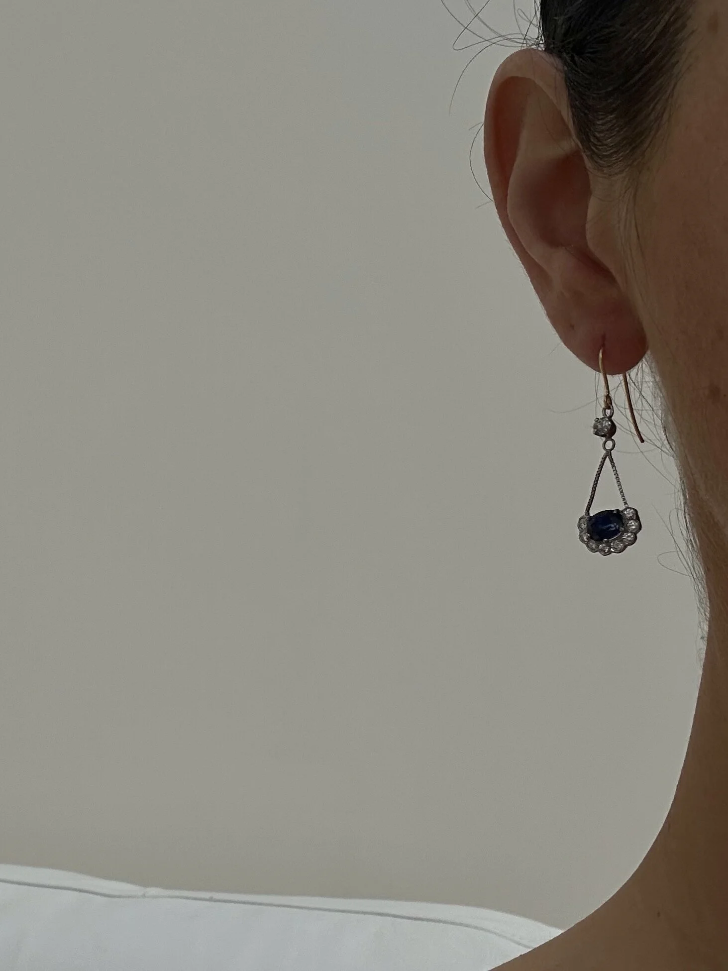 B8C0224E-9DFB-4D2A-BED3-DE1566F21389