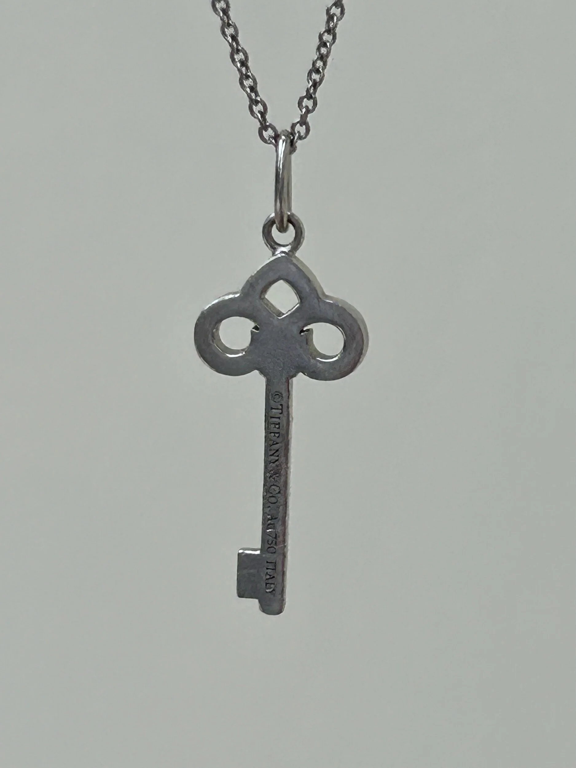 EFE0844E-77D7-4D87-89F1-D9A300E121CD