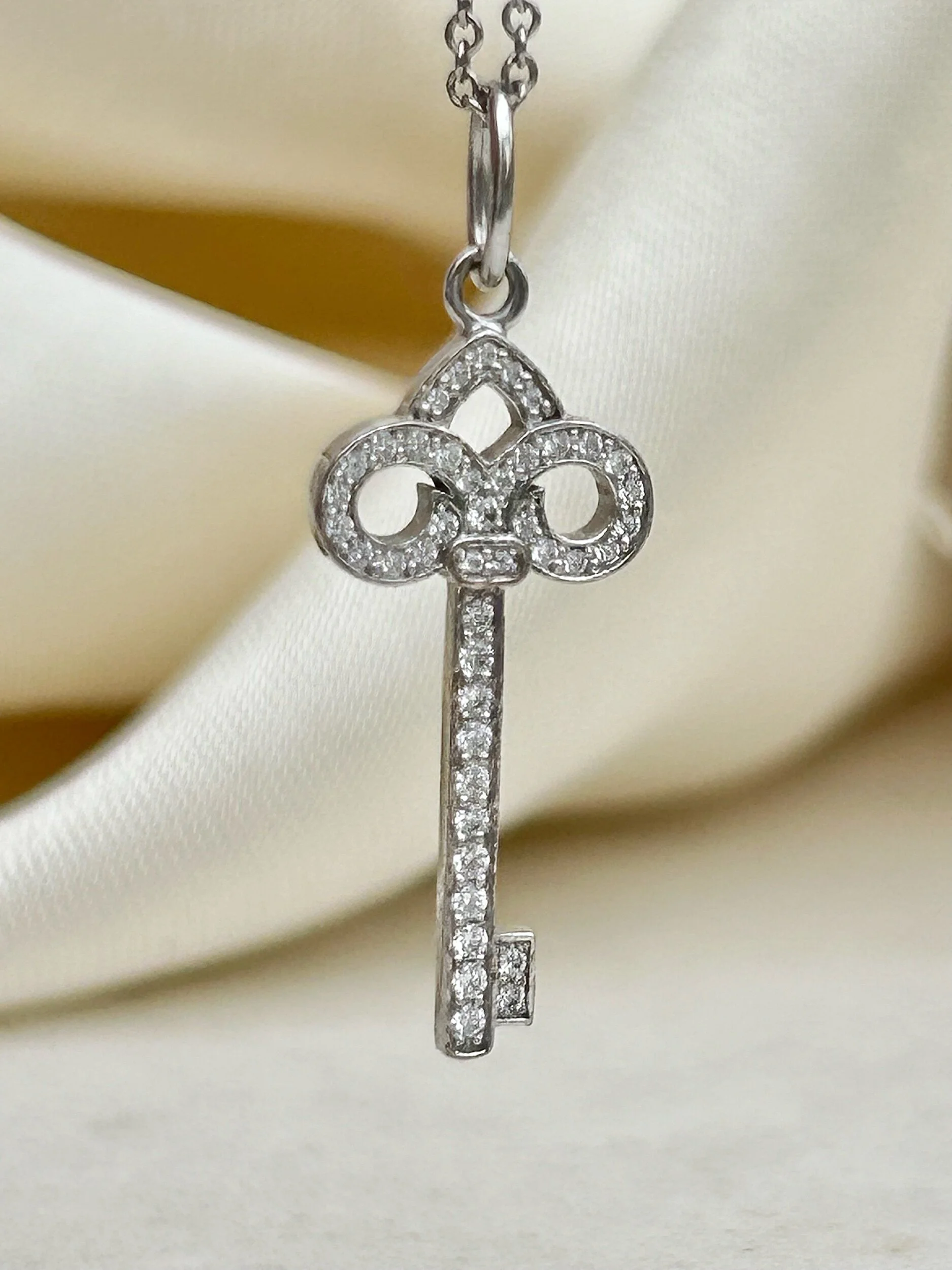 CB6AB3D2-0701-484A-B6C3-EE175024D526