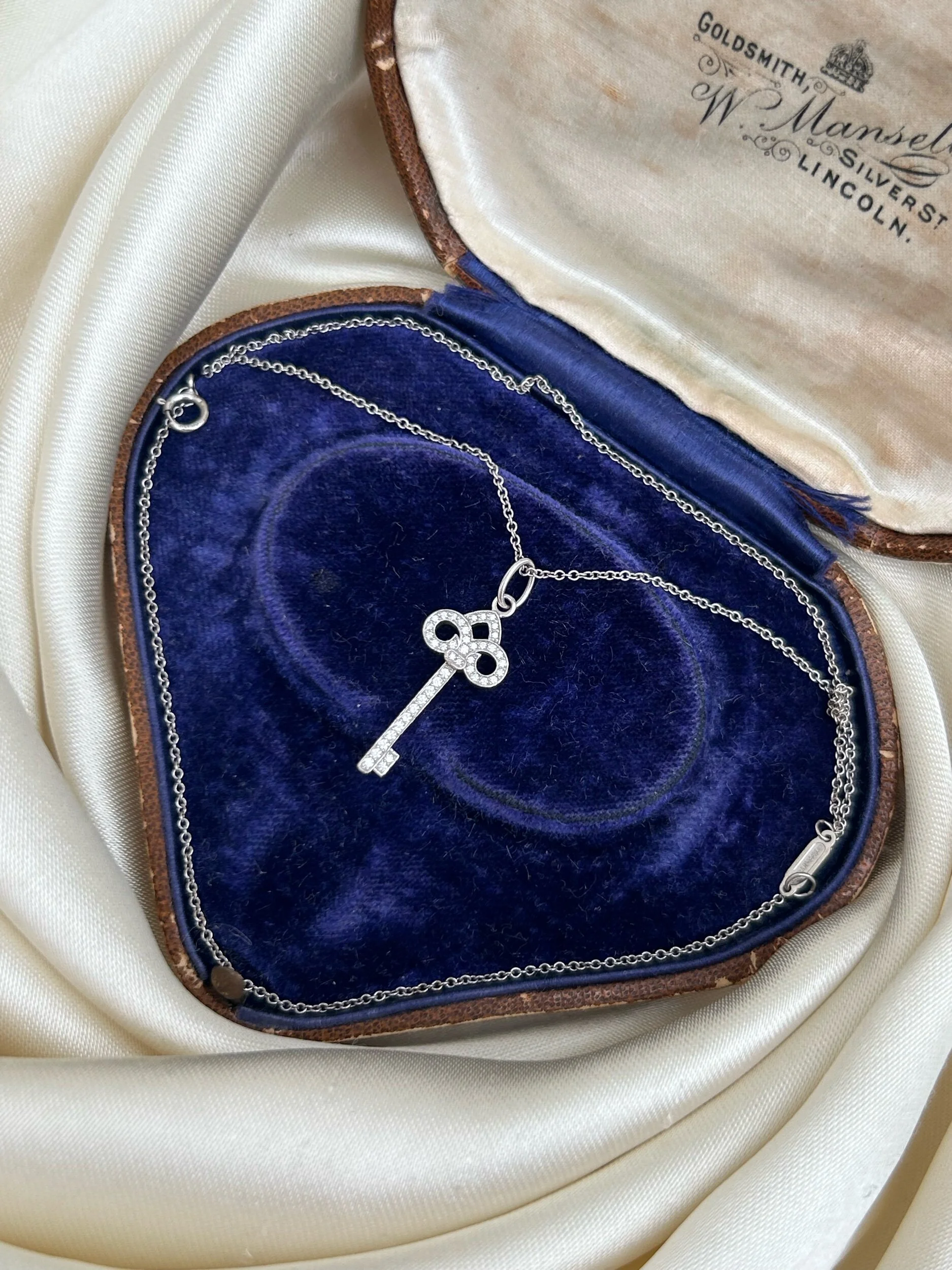 AFB0F63C-C323-47B9-913E-8A6C28B46866