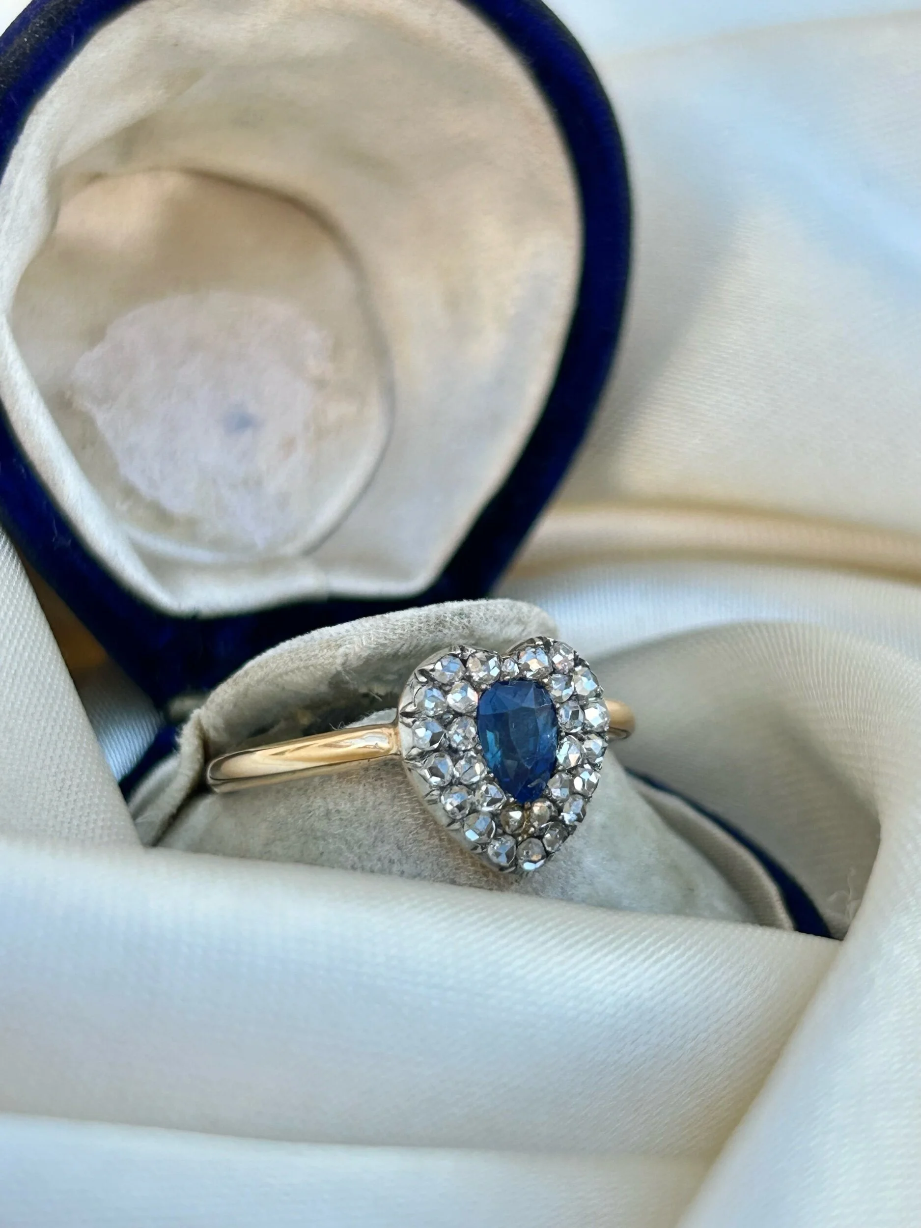 0BA3C649-5F73-4EFE-B40A-23845ECE2997