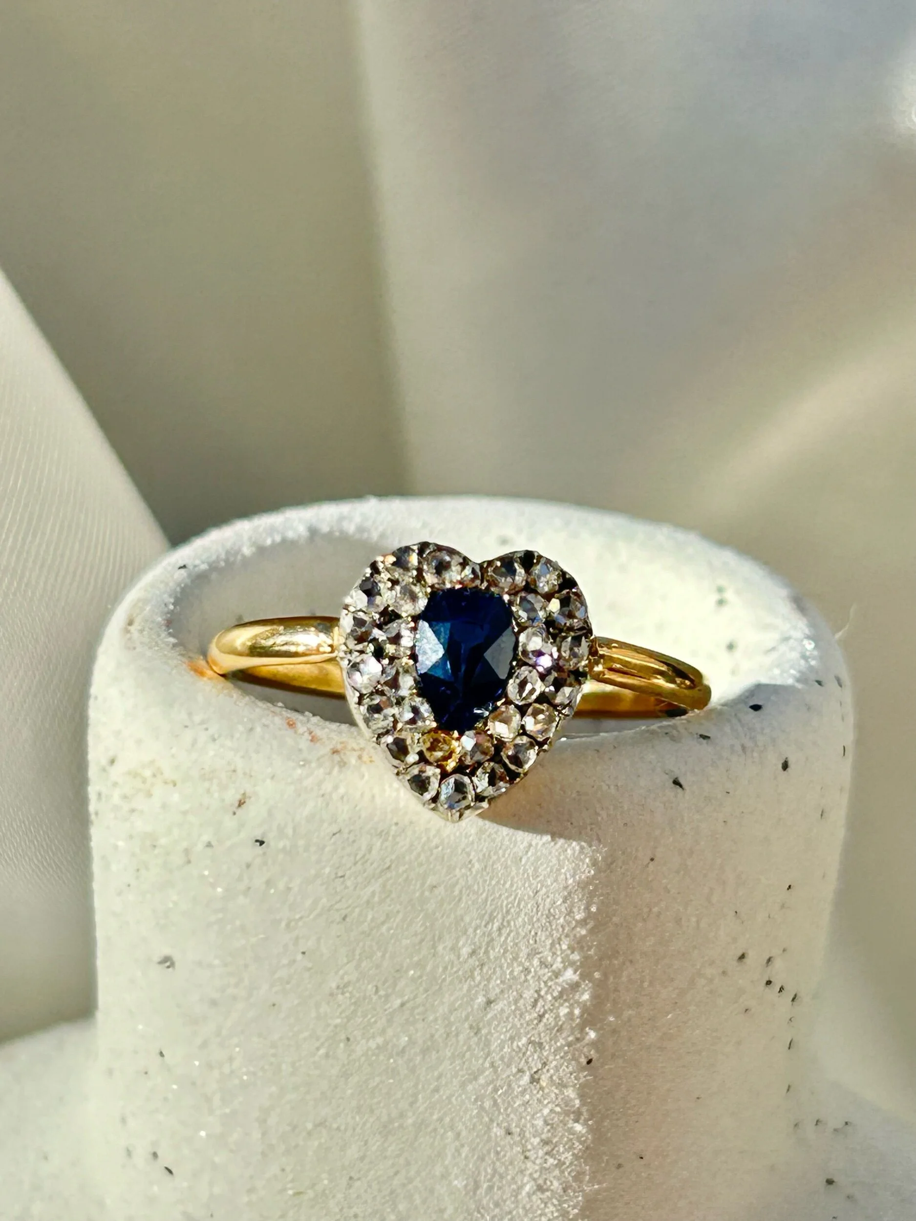 F764D3B5-82C5-4A22-B48A-CA4FEA7C428B